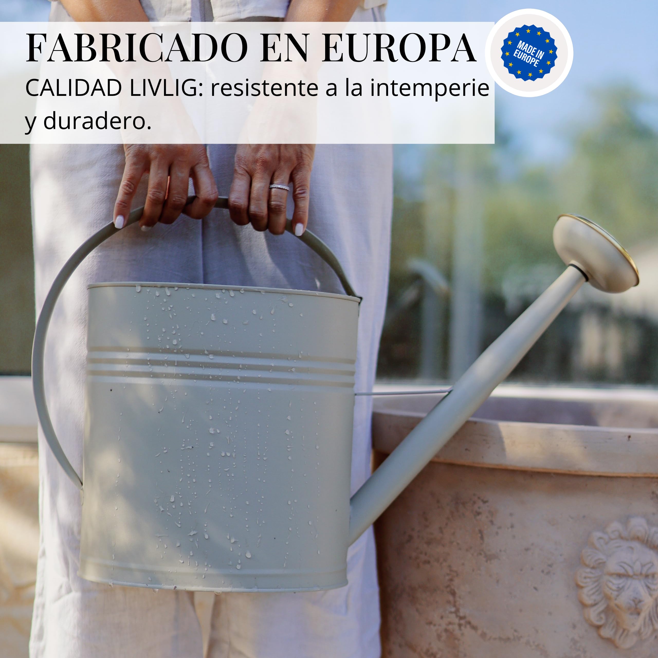 LIVLIG Regadera 10 litros Metal – Jardín Grande con Alcachofa Desmontable de Latón, Diseño Vintage, Verde
