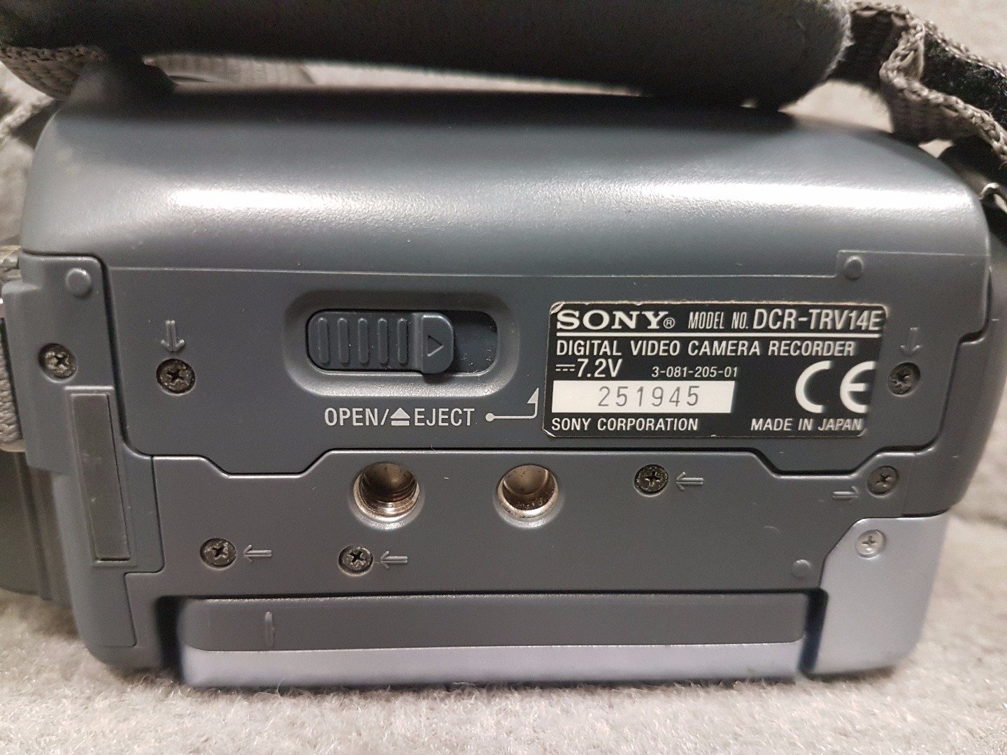 Sony DCR-TRV14 Mini DV Camcorder: Amazon.co.uk: Electronics & Photo Sony DCR-TRV14 Mini DV Camcorder: Amazon.co.uk: Electronics & Photo