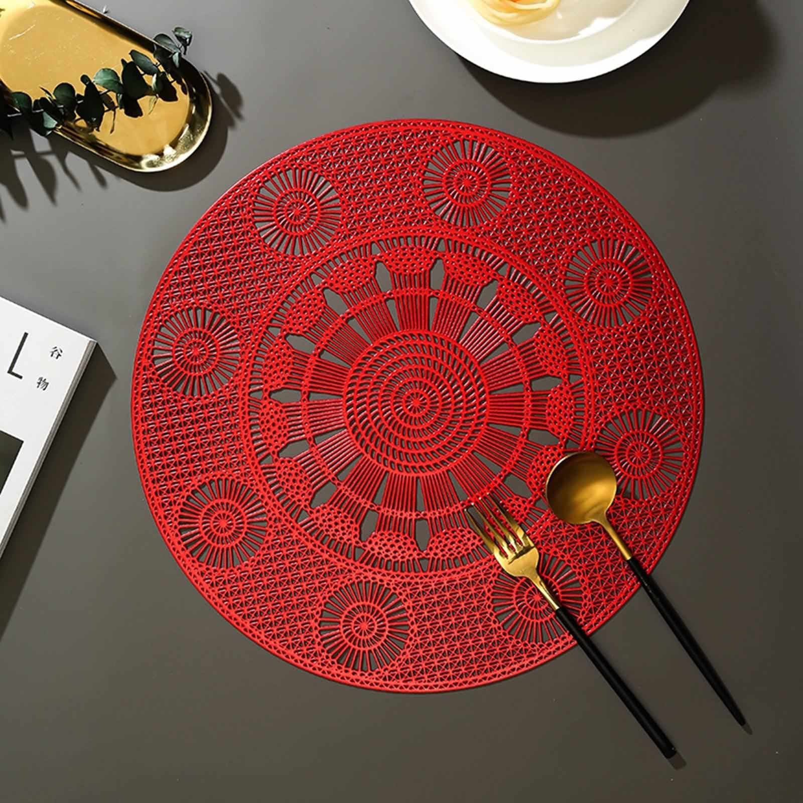 Placemats Halloween, Set de Table Lavable Rouge Lot de 10 Fleur Circulaire Géométrique Creuse PVC Dessous de Table 38cm