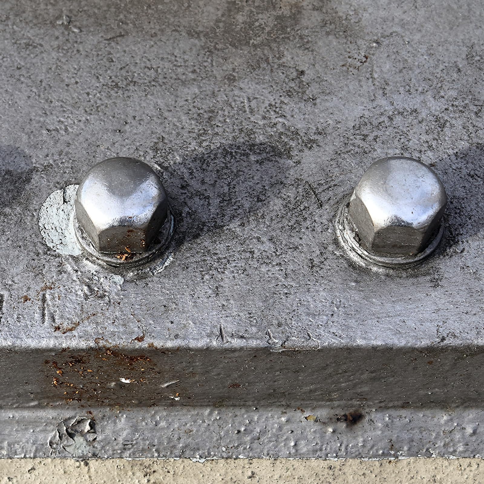 30 Dadi Cappuccio M10 DIN 1587 Acciaio Inox A2 - Per Viti E Barre Filettate