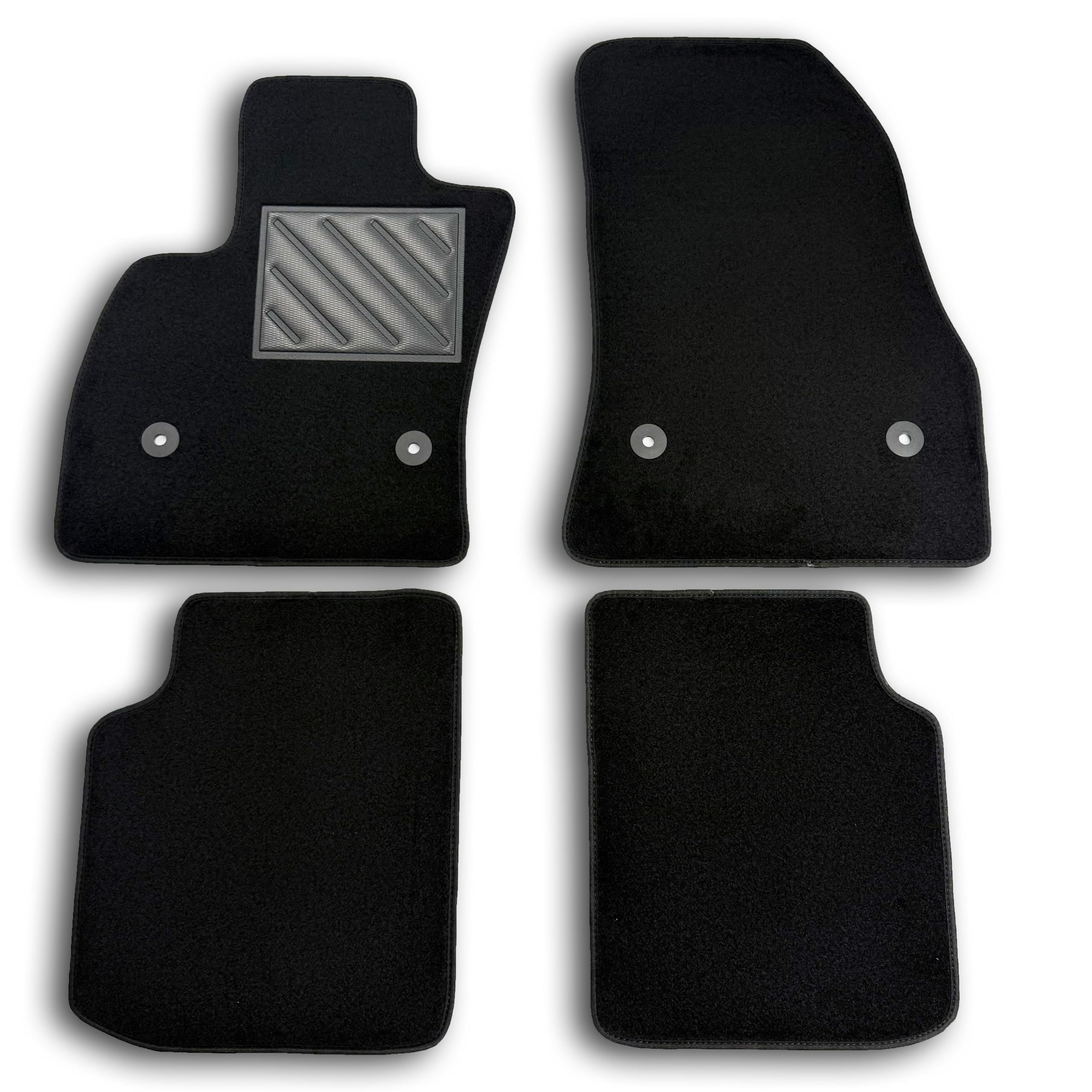 Floor mats for Fiat 500L, Cross, Wagon, Restyling from 2017 - perfect fit - non-slip, PVC heel protectors - Fix Anchor