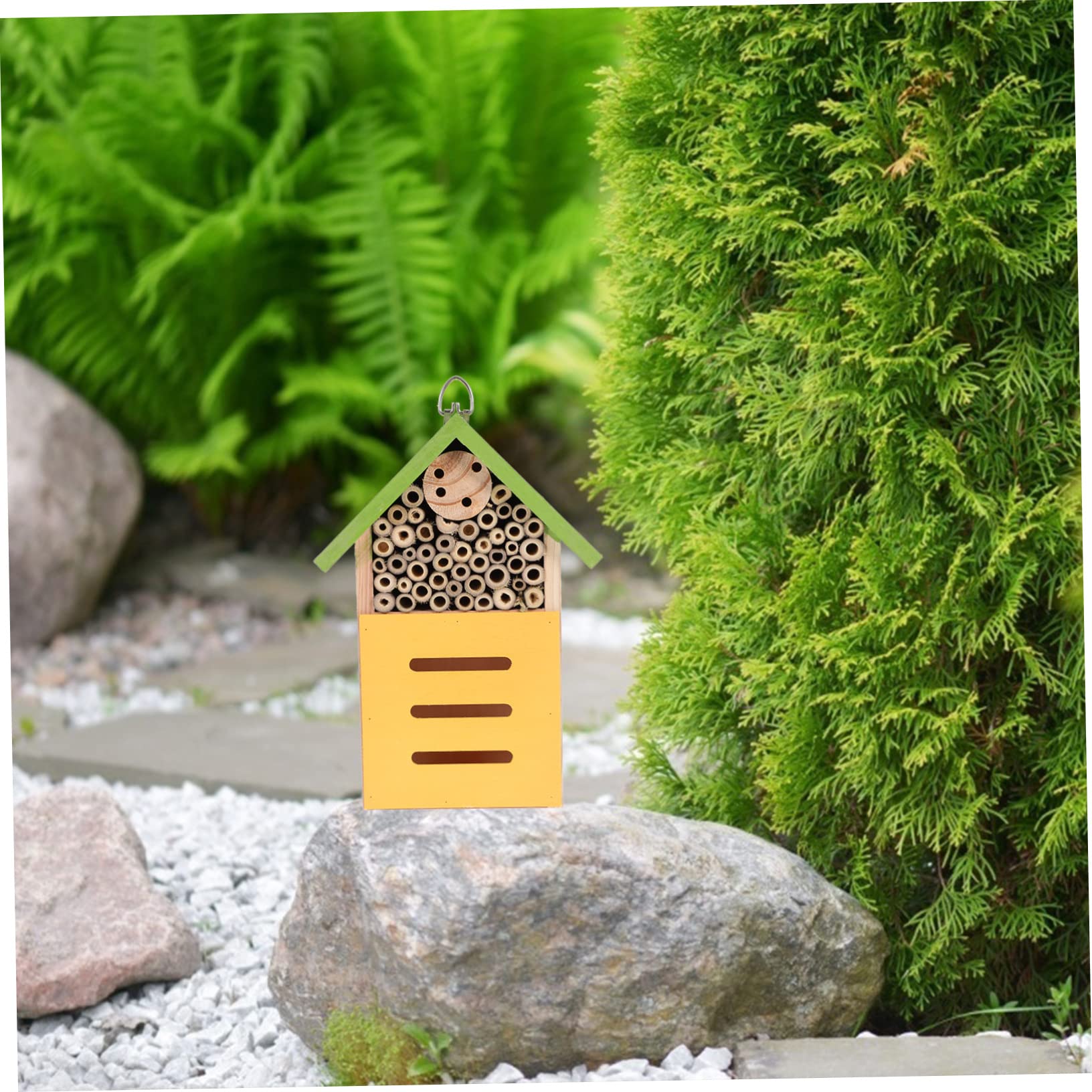 Casetta Decorativa in Legno per Insetti, Rifugio da Giardino Verde, Stile Casetta Rustica per Esterni, Elemento Naturale