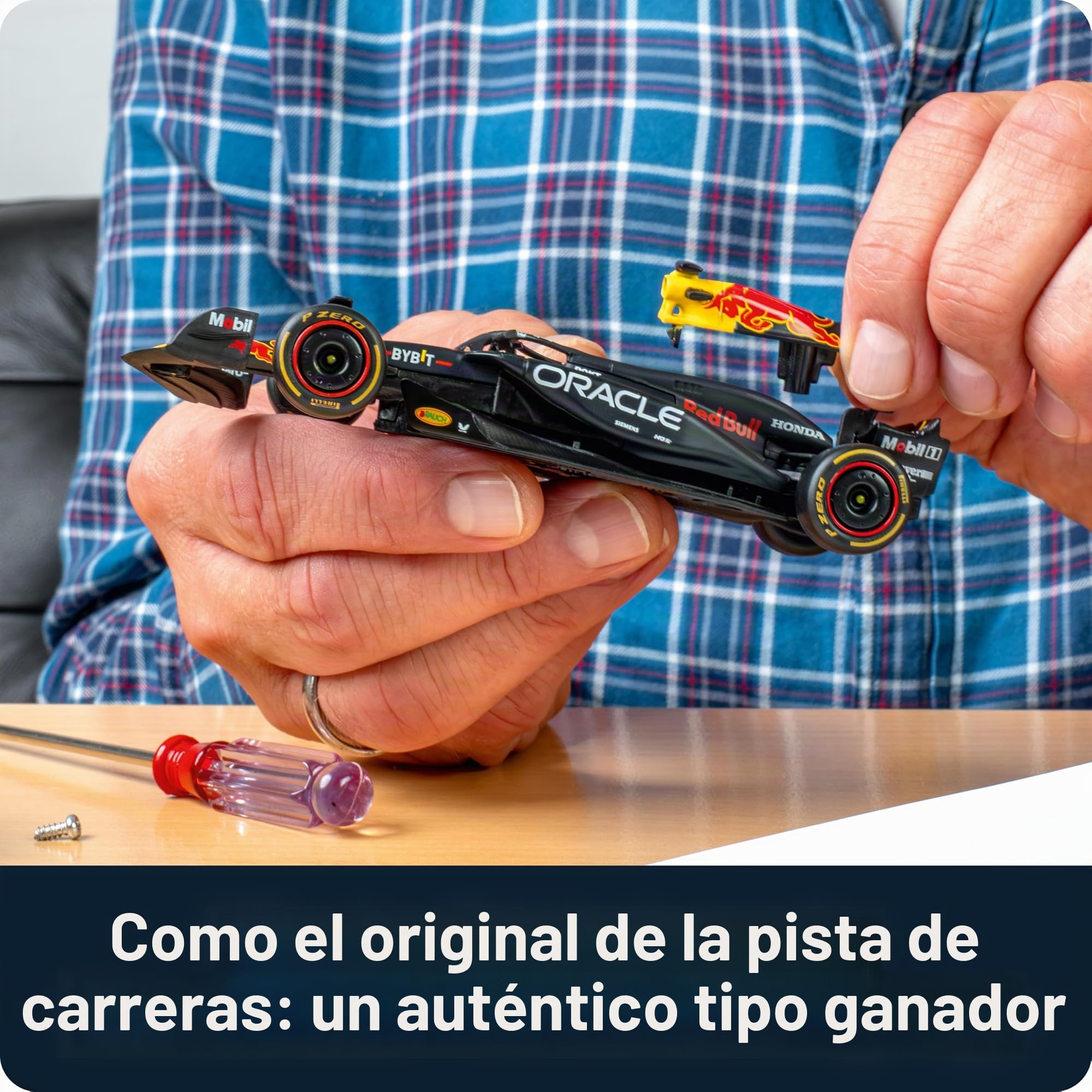 FRANZIS 67245 - Calendario de Adviento de Oracle Red Bull Racing 2025 - Maqueta a escala 1:43, incluye módulo de sonido y libro de 52 páginas