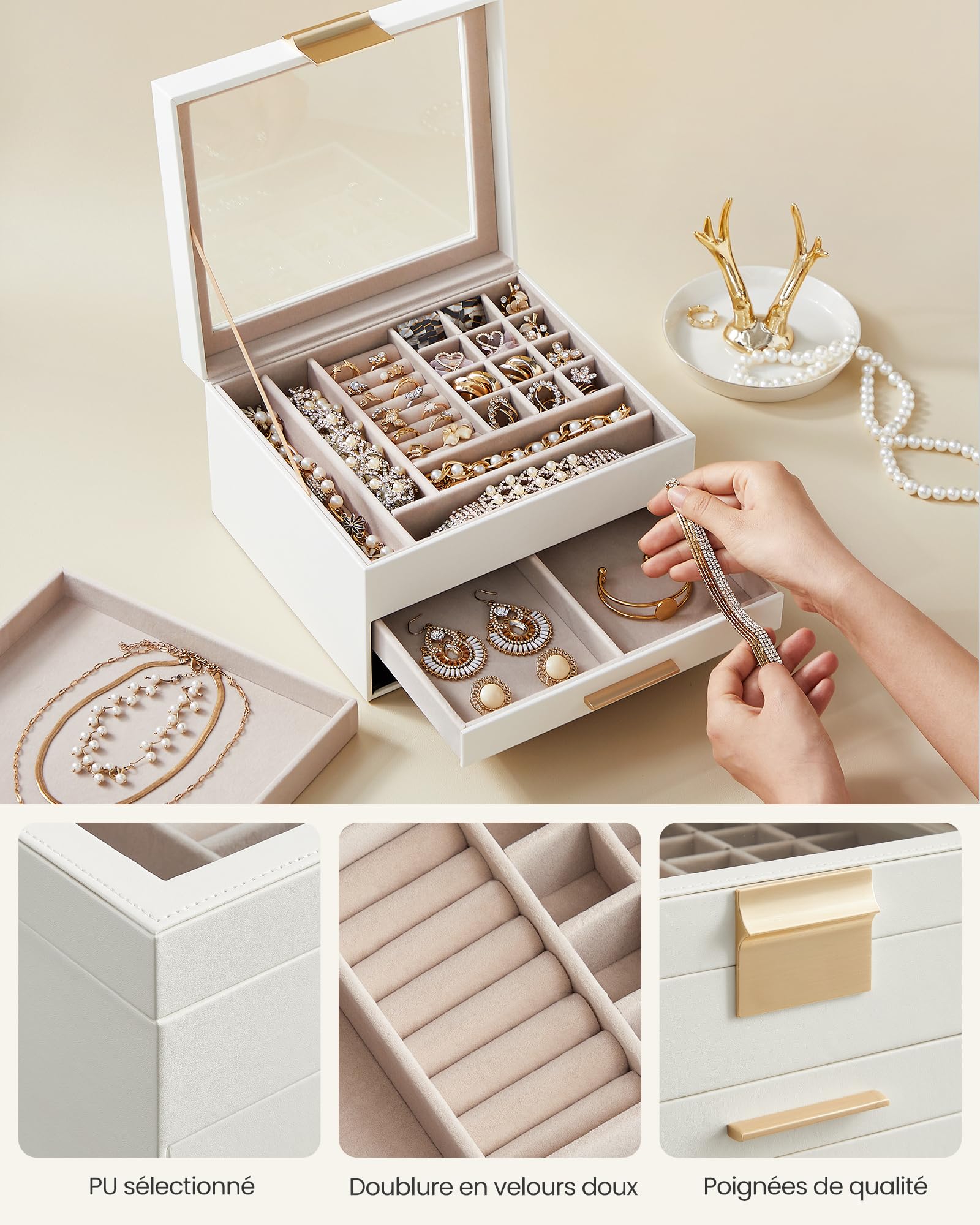 SONGMICS Collection GISELLA - Boîte à Bijoux, Écrin à Accessoires 3 Niveaux, Coffre de Rangement, Couvercle en Verre, 2 Tiroirs, Rangement pour Bijoux, Moderne, Blanc Nuage et Doré JBC239WTV1
