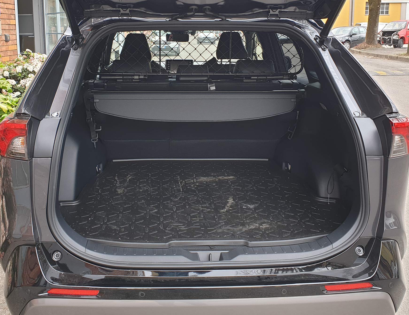 ERGOTECH Rejilla Separador protección para Toyota Rav4 (2018-2025), RDA65-S14, para Perros y Maletas. Segura, Confortable para tu Perro, Garantizada!