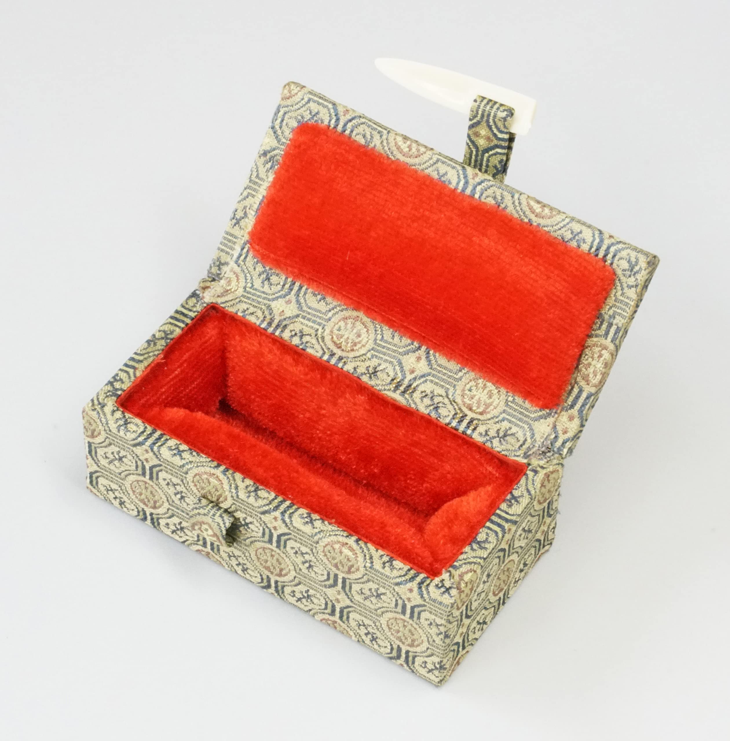 Amazon | 弘梅堂 篆刻 印箱 印鑑ケース 小（8～12mm×50mm）布貼 | 印鑑