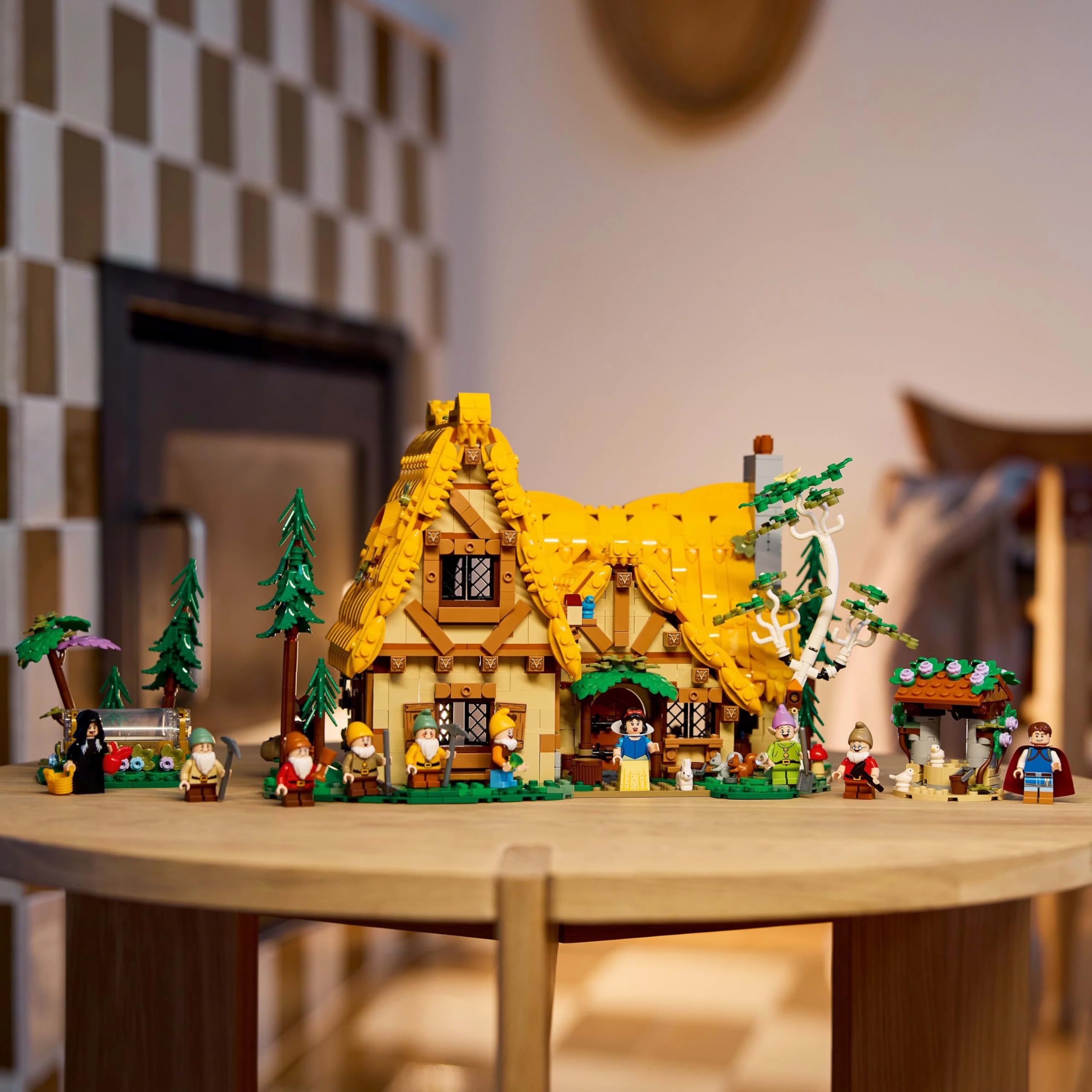 Lego Disney 43242 - Biancaneve e il cottage dei sette nani