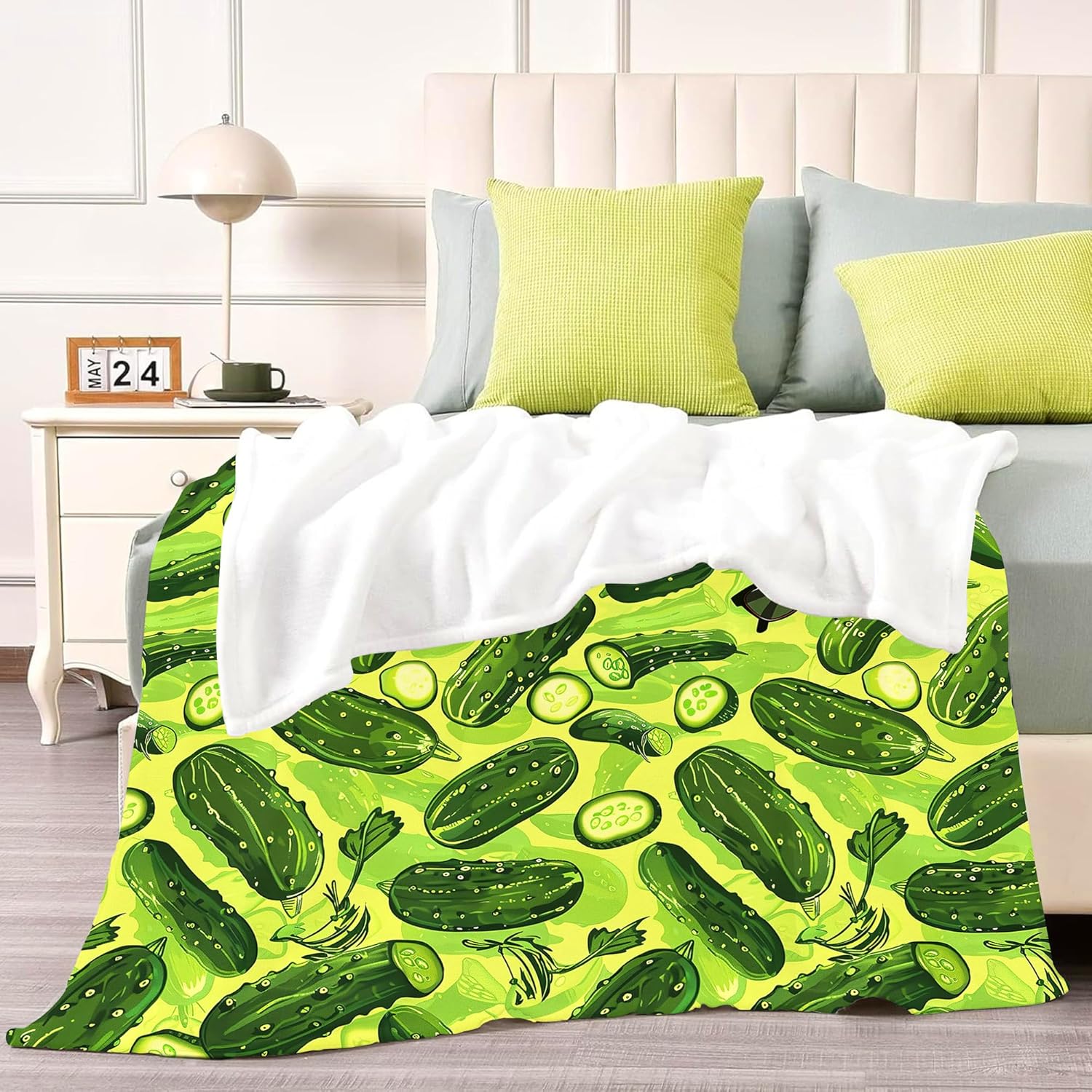 Pickle Blanket for Women, Super Soft Funny Green Pickle Stuff Throw Blanket Gifts for Women Men Kids Girls Boys, Warm Cozy Fuzzy Plush Fleece Flannel Pickles Decor Blankets 50"X40" for Couch Bedding - Image 9