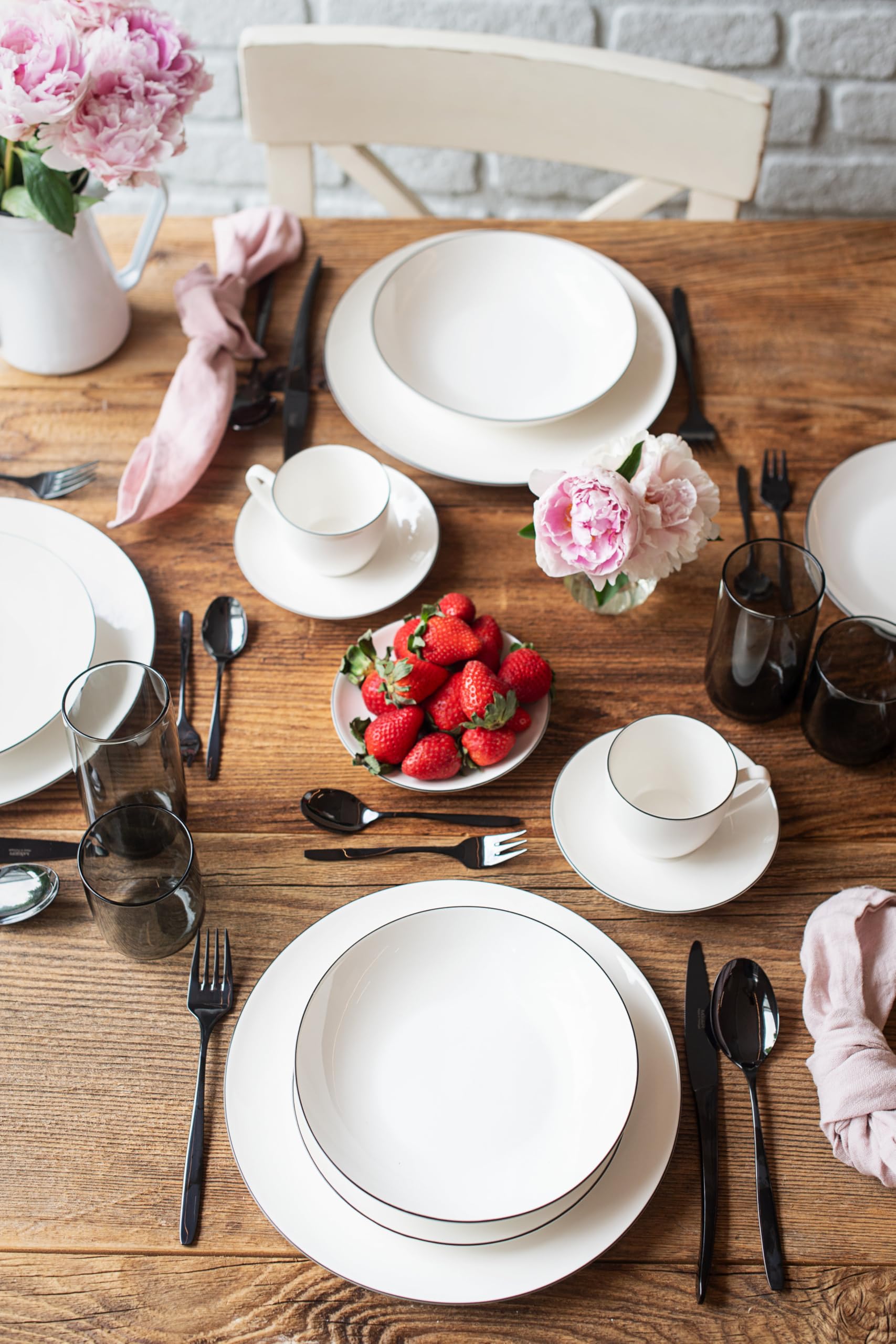MÄSER Seria Felise, elegancki serwis obiadowy, zastawa stołowa dla 6 osób, elegancka, ponadczasowa, z czarną krawędzią, porcelana, biała