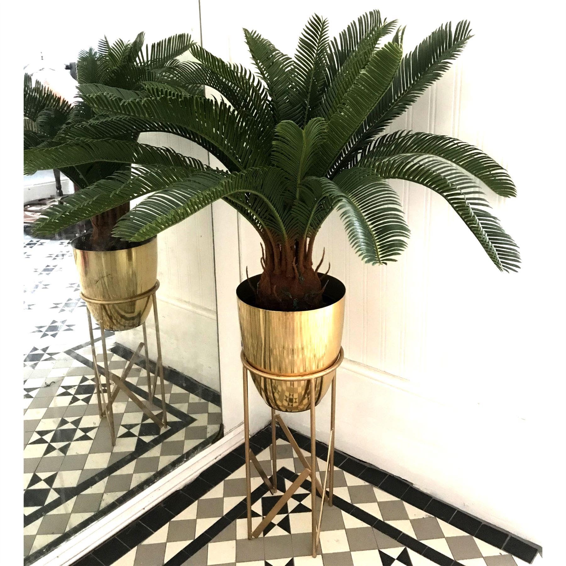 Leaf 110Cm Artificial Cycas Palm With Planter And Stand - Palm With Gold Metal Stand