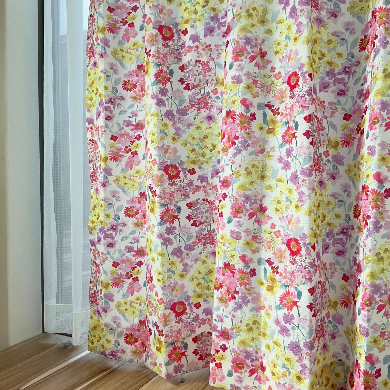 Amazon｜【Ezee】カーテン4枚セット 光を取り入れやすい厚地と