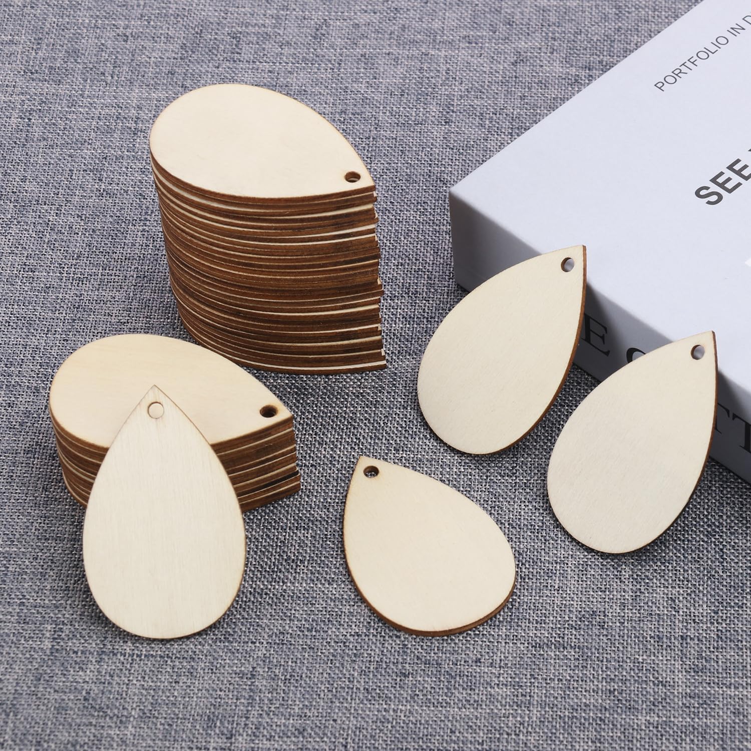 500 Pieces Wood Earring Blanks, 1.4 x 2.2 Inch Unfinished Teardrop Pendants for Crafts, Decoration, Jewelry Supplies and DIY Projects, by GNIEMCKIN