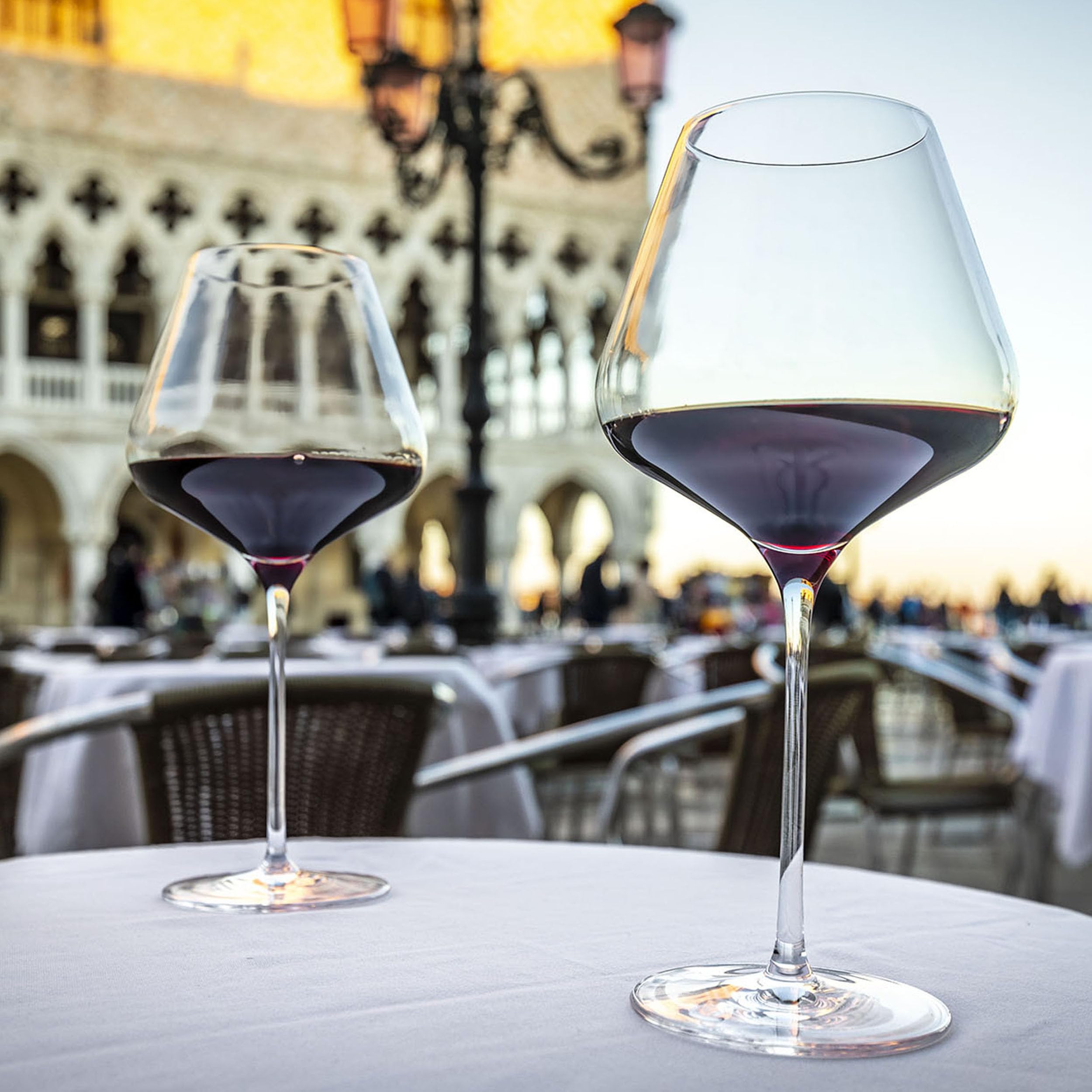 Stölzle Lausitz Bicchieri borgogna Quatrophil Set di 6, 710 ml – Eleganti Bicchieri da vino rosso Ideali per Borgogna e Pinot Nero – Calici di Vetro Cristallo – Lavabili in Lavastoviglie e Antiurto