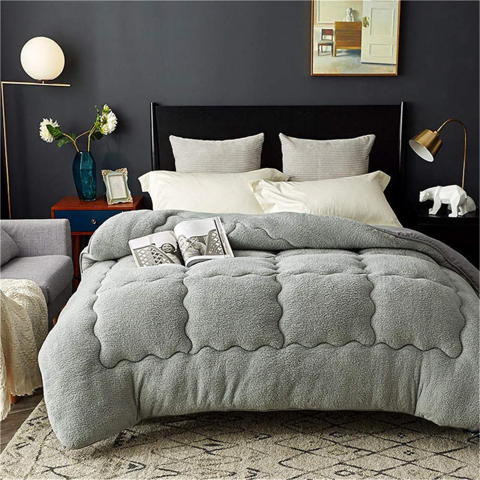 Luxury Plush Warm Comforter，Super Warm Lamb Quilt Winter Blanket, Luxury Flannel Fleece Thick Bed Blanket(Gray,150x200cm(2.5KG))
