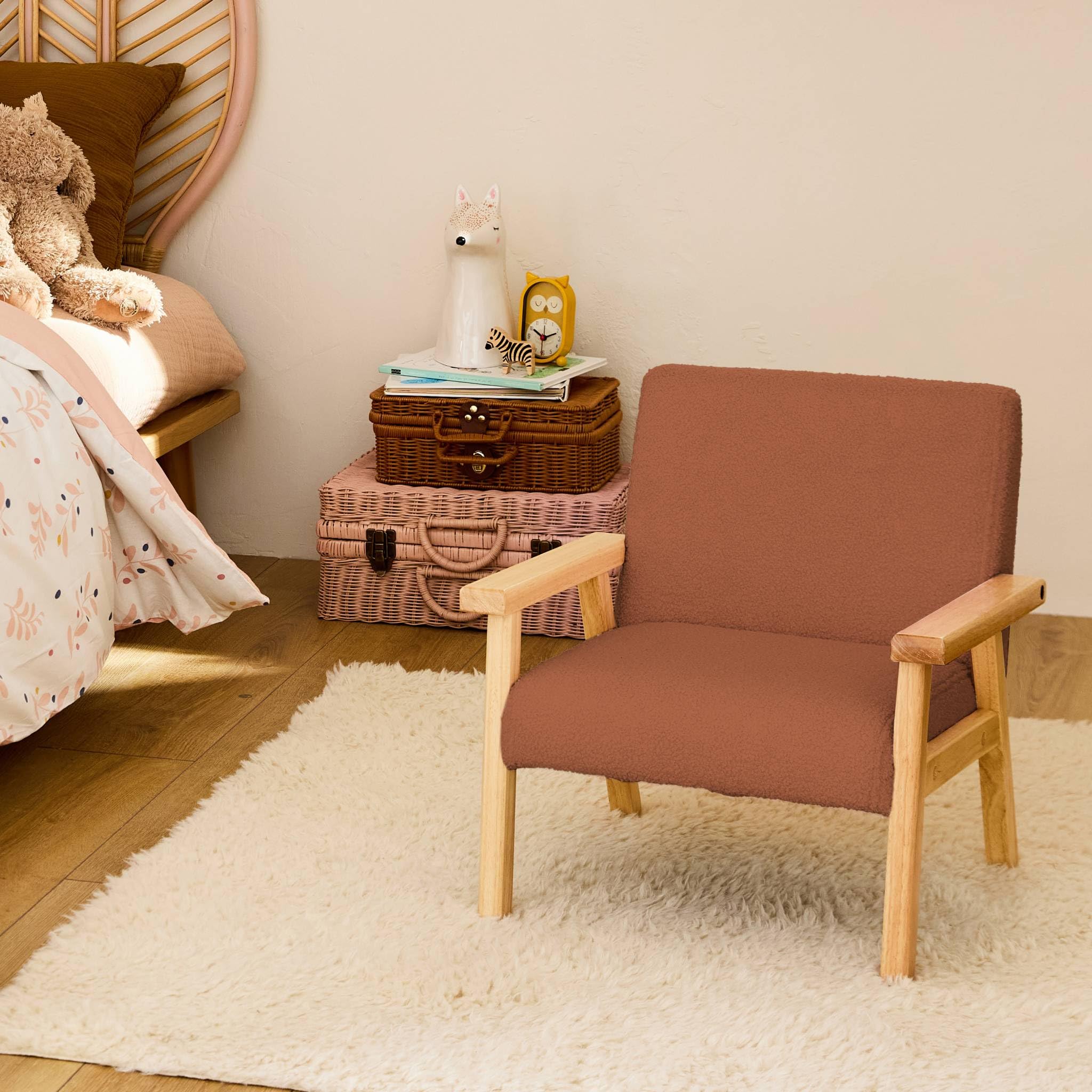 sweeek Poltrona scandinava per Bambini in Tessuto Bouclé e Legno di hevea Terracotta - 47x43.5x50 cm
