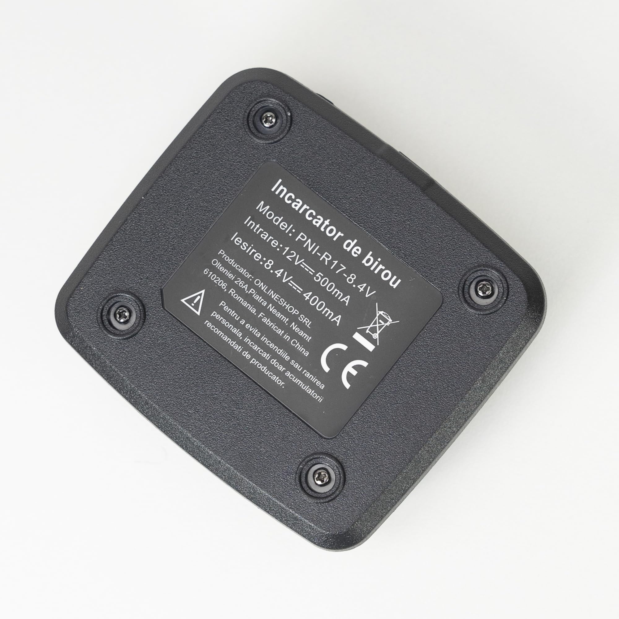 Kit di 6 stazioni radio portatili PNI PMR R17 446 MHz, 0,5 W, 16 canali PMR e 50 CTCSS e 104 toni DCS, programmabili, Li-Ion 2200 mAh, IP68