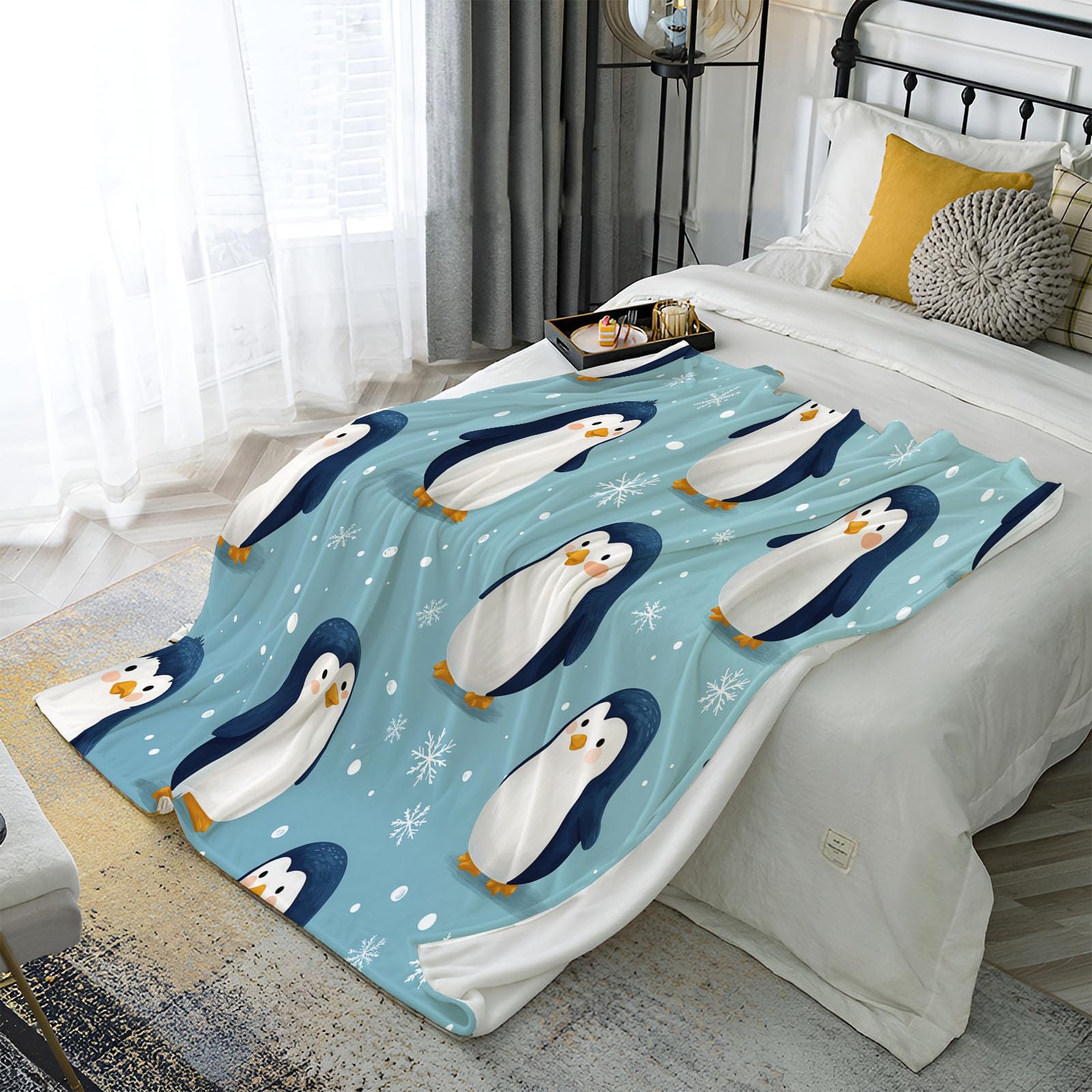 Couverture pingouin en flanelle bleu clair pour cocooner sur le canapé 220x240cm