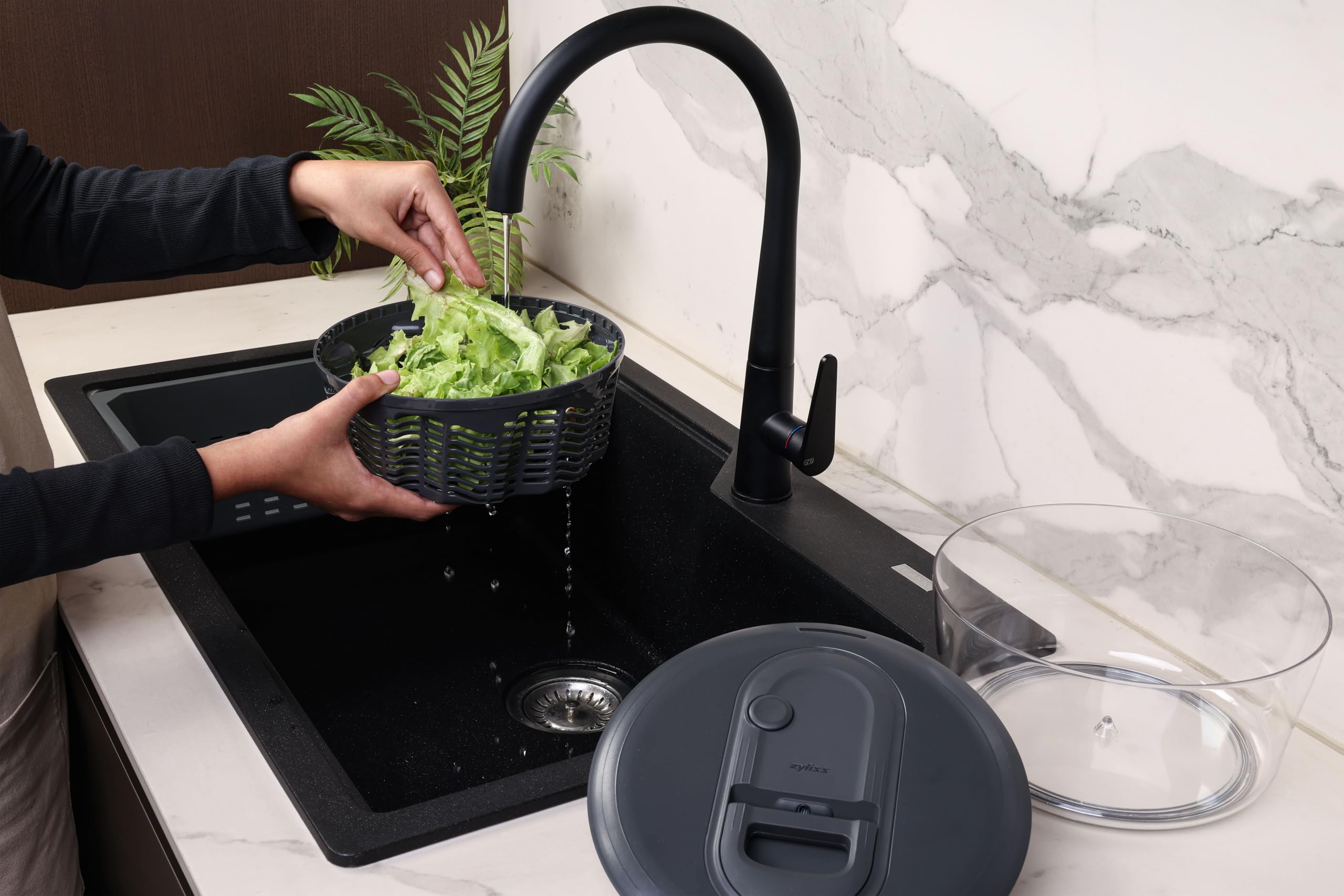 Zyliss Easy Spin Clásico Centrifugadora Lechuga Pequeña 3,5 L, Tecnología AquaVent™, Cuerda y Botón de Parada, Salida de Drenaje, Antideslizante, Sin BPA, Escurridor de Lechuga, Ensalada, Gris