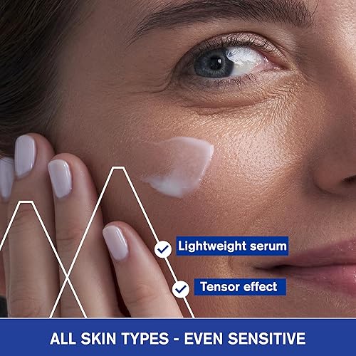 Miniatura 2 de Uriage Age Lift Firming Smoothing Day Fluid 1.35 fl.oz. Líquido antienvejecimiento con retinol, ácido hialurónico y extracto de fruta de rosa que