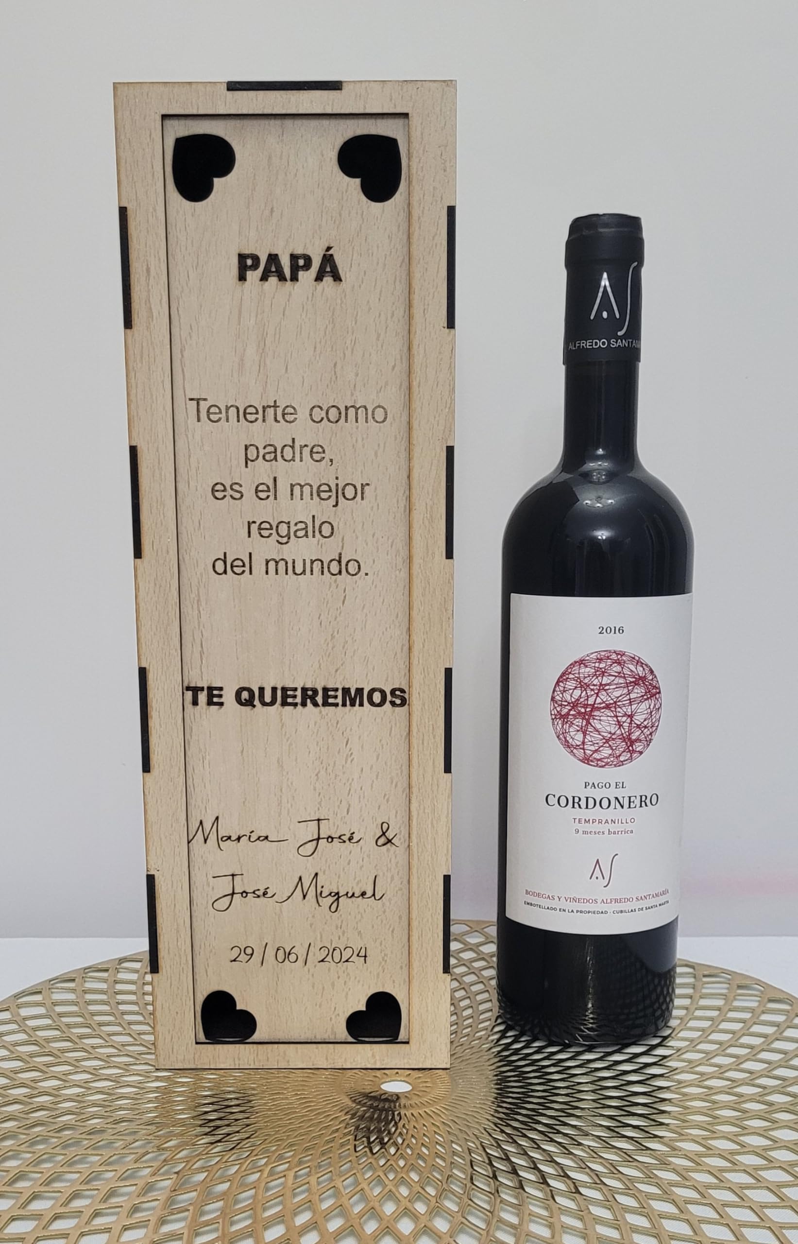 Caja de vino personalizada regalo boda padres, testigos, hermanos