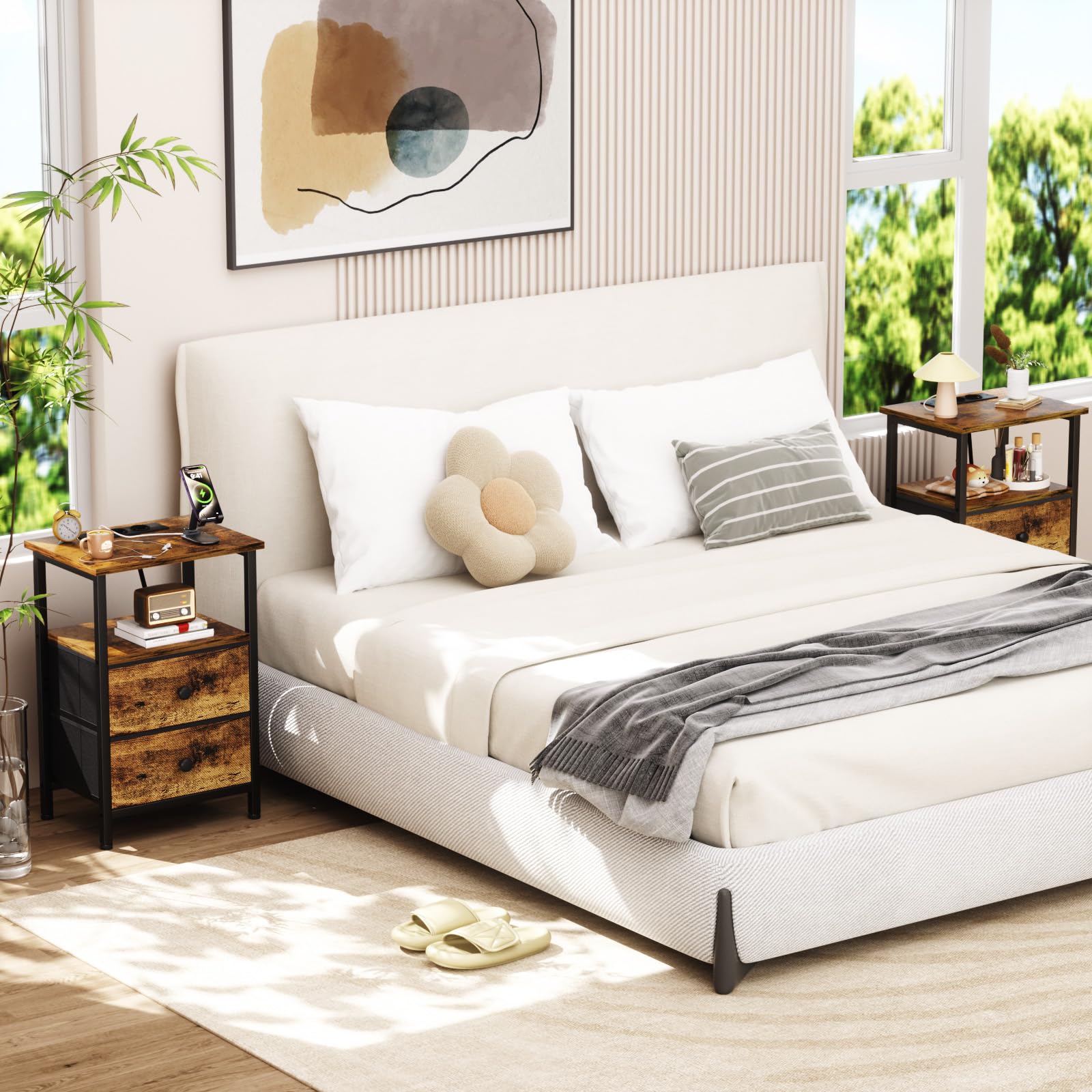 AMHANCIBLE Tables de Chevet avec Prises, Tables de Nuit avec 2 Tiroirs de Rangement en Tissu, Table d’Appoint Industrielle avec Prises USB pour Chambre à Coucher, Salon, Marron HETS020BR-1
