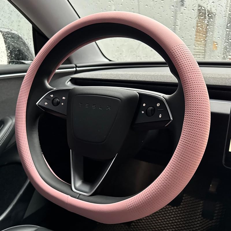 Capa para volante em couro sintético Nappa PINCTROT para Tesla Model Y/3, rosa 04.Pink, formato D plano, 35,6–36,2 cm (14–14 1/4 pol.) – 1 unidade