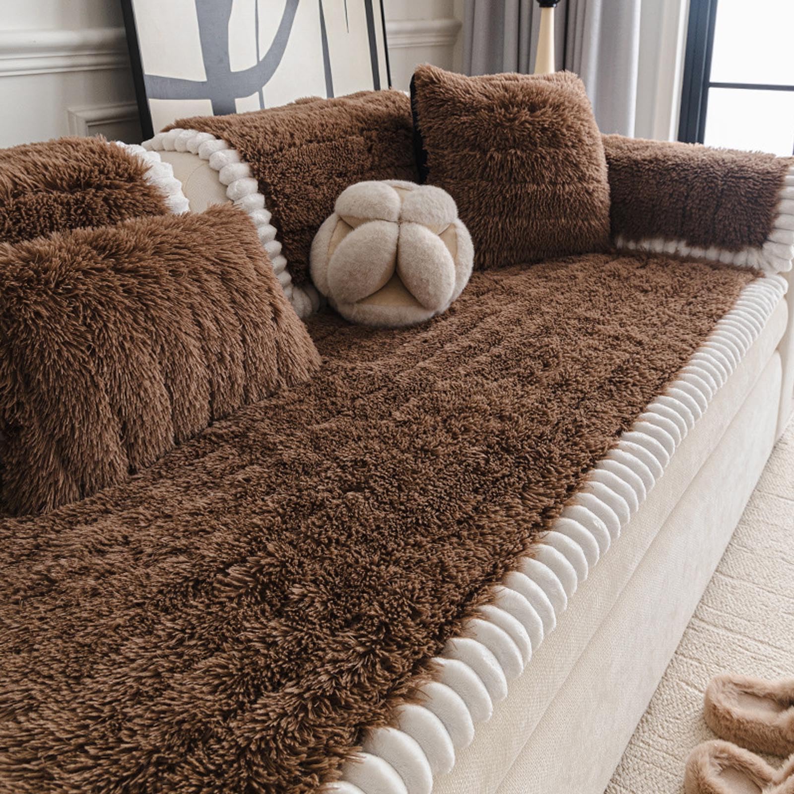 Housse de canapé en velours pour passer un hiver cocooning au salon