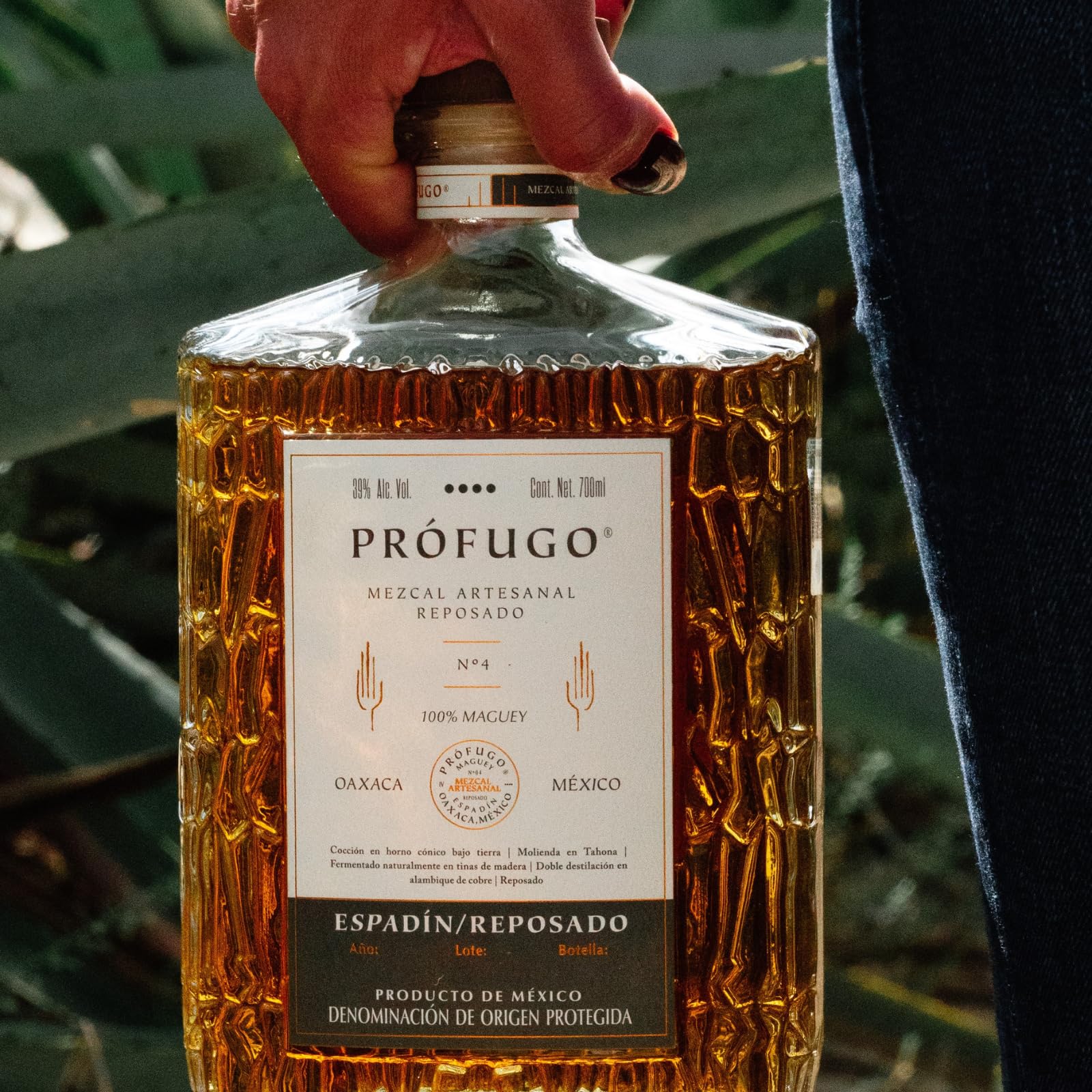 Mezcal Prófugo Espadín Reposado, 100% Maguey, 39% Vol, 70cl. Reposado por 3 meses en barrica.