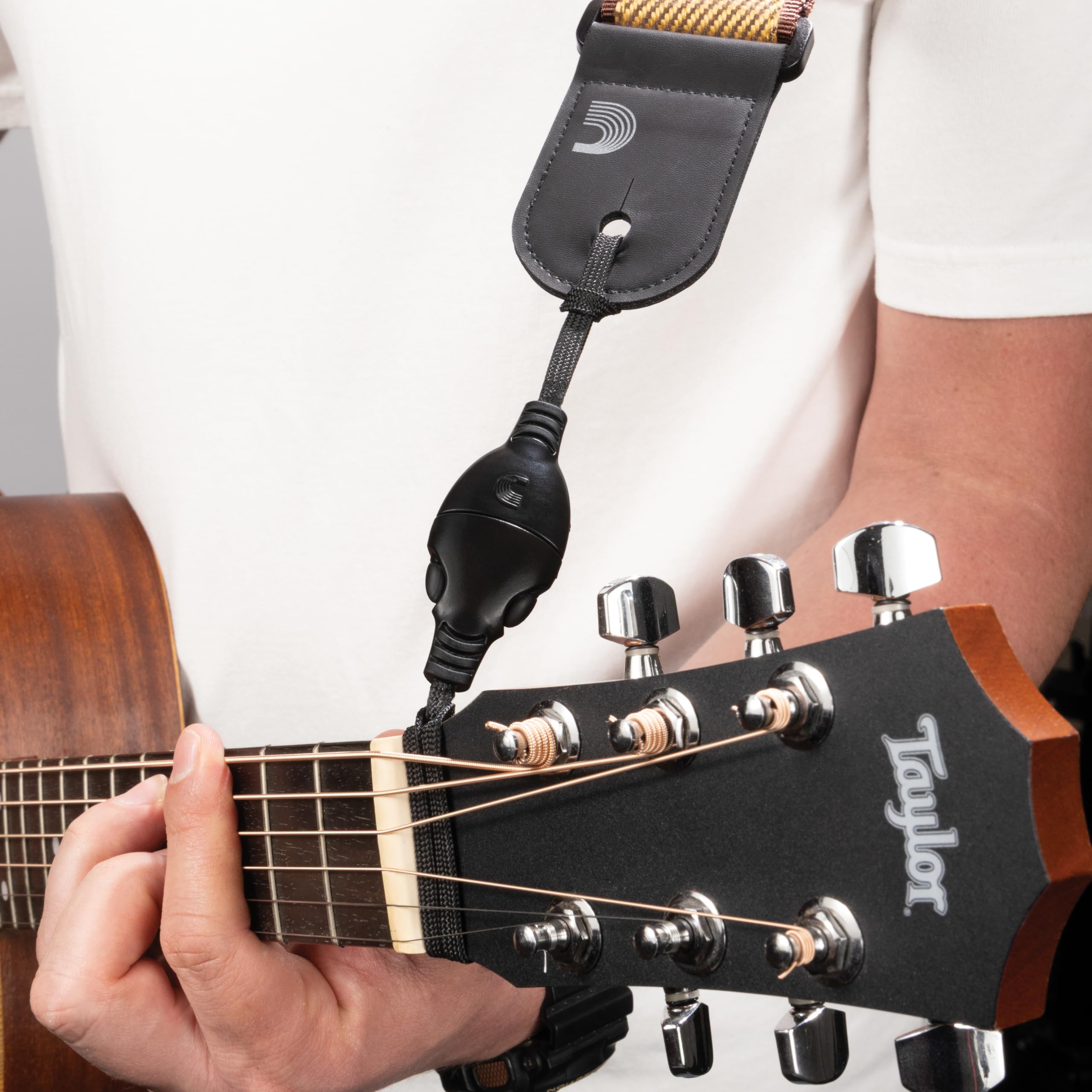 D'Addario Quick Release for Small Instruments - Acoustic Guitars, Black - Image 2