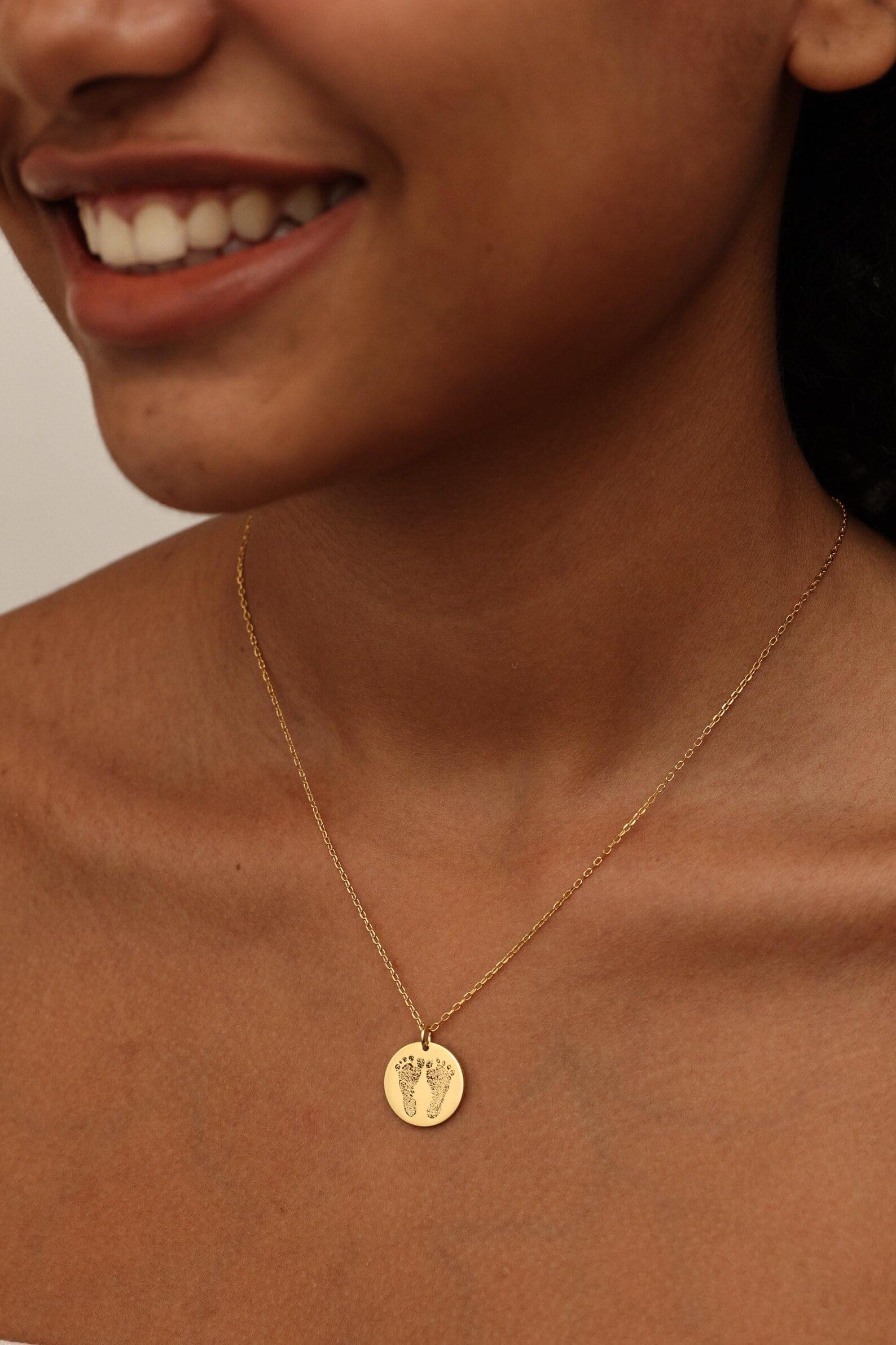A medida bebé huellas de pies Collar plata de ley 925 Huellas personalizadas Niños Colgante Guardar joyería recuerdo Para mamá Joyería sentimental Día de la Madre Personalizada