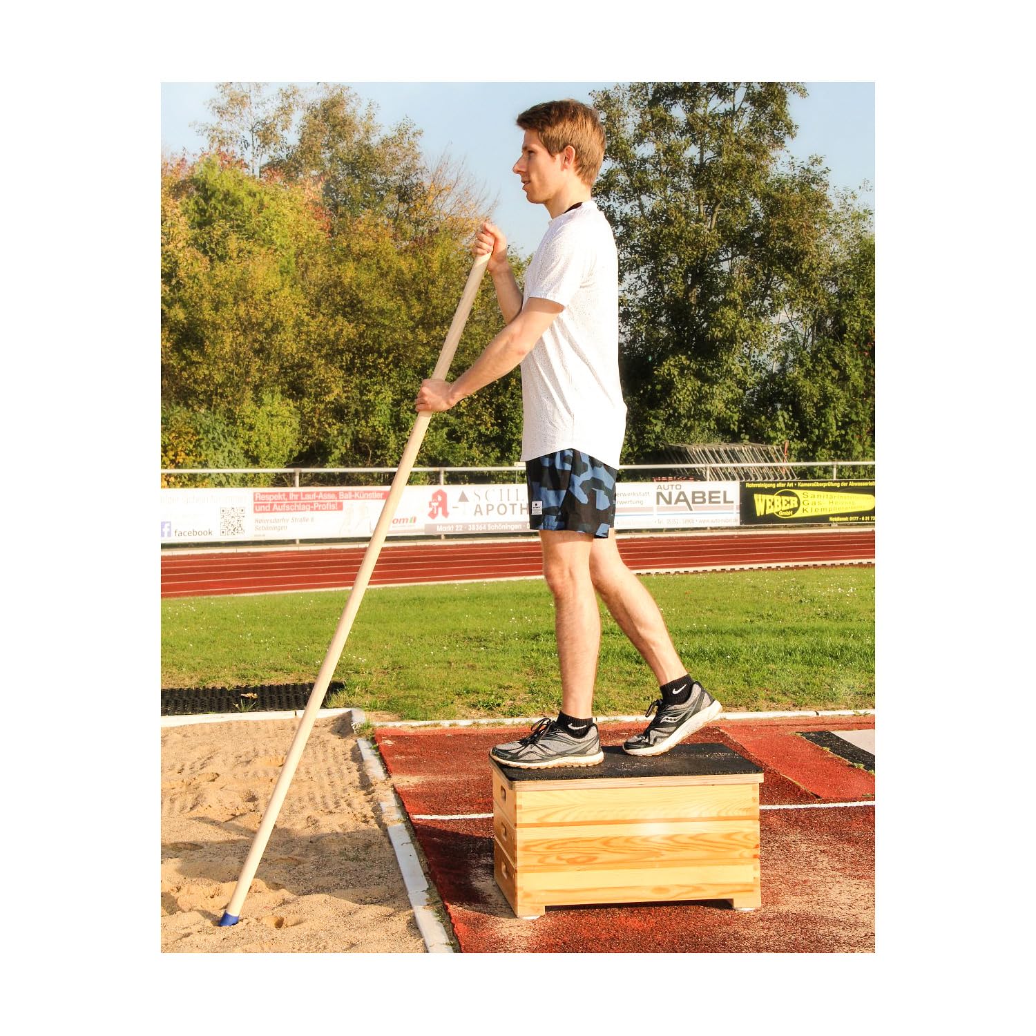Sport-Thieme Stabhochsprungstab Holz | für Kinder & Jugendliche | drinnen & draußen | einfacher Einstieg in den Stabhochsprung | vielseitig im Sportunterricht | mit bodenschonender Gummikappe