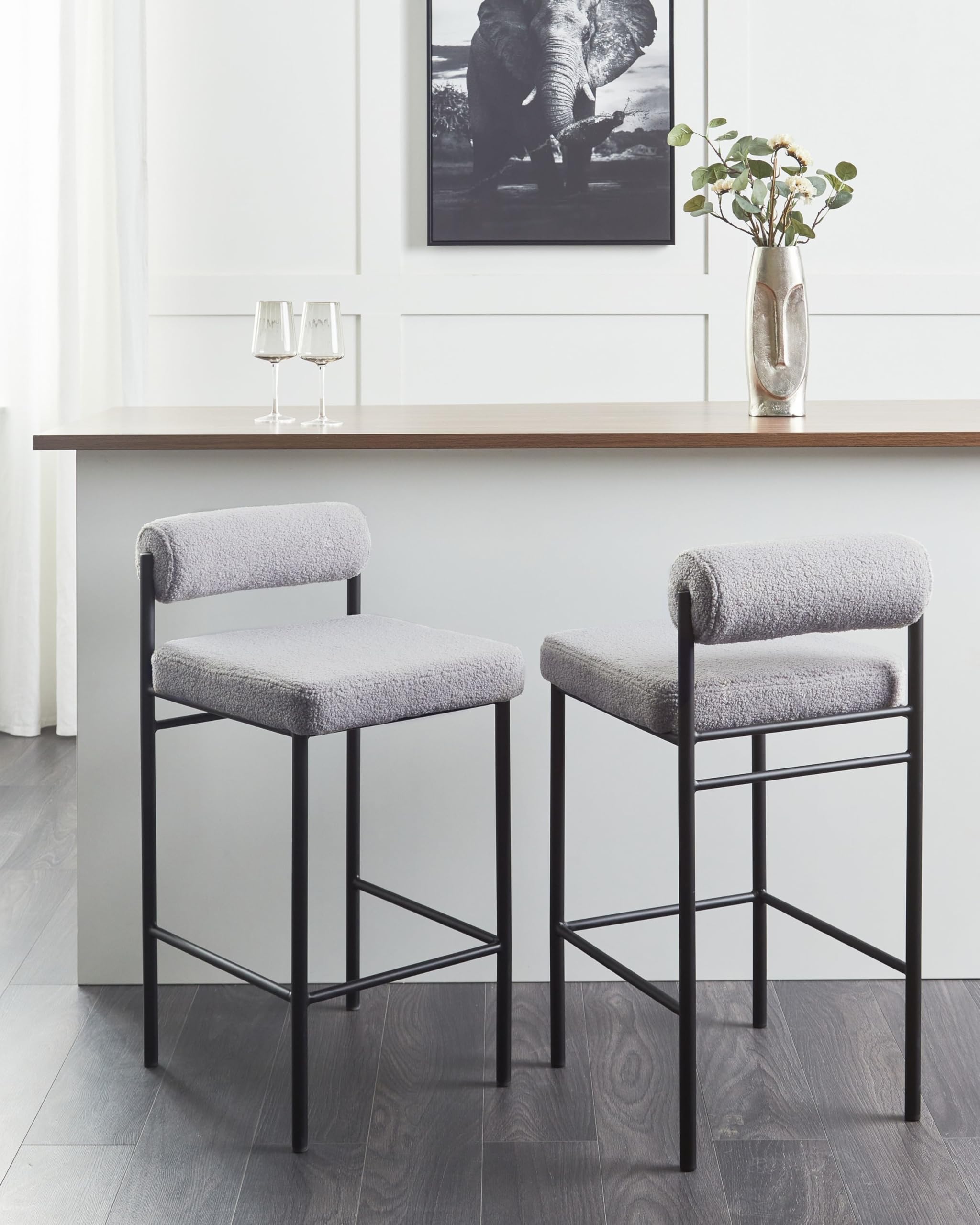 Beliani Barstuhl 2er Set Bouclé grau niedrige Lehne Metallgestell Fußstütze Retro Amaya