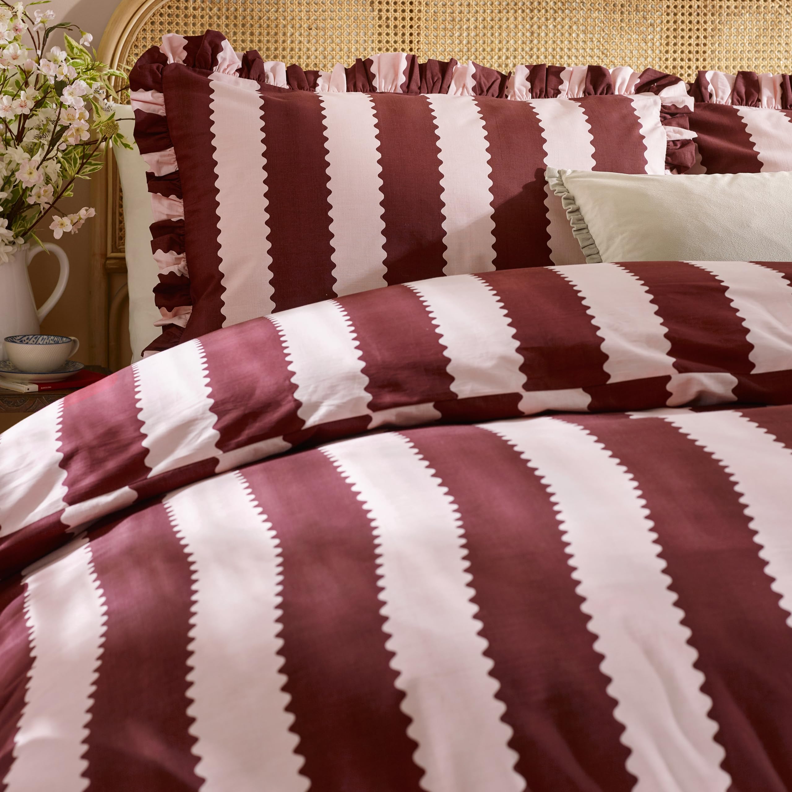 Wylder Birdie Stripe Juego De Funda Nórdica – Reversible con Volantes Algodón Rico A Rayas Ropa De Cama (Burdeos/Flor - 230x220cm)