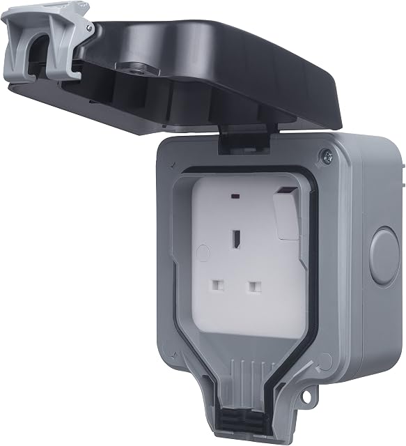 BG Electrical WP21-01 Single Weatherproof Outdoor Switched Power Socket, IP66 Rated, 13 Amp , Grey