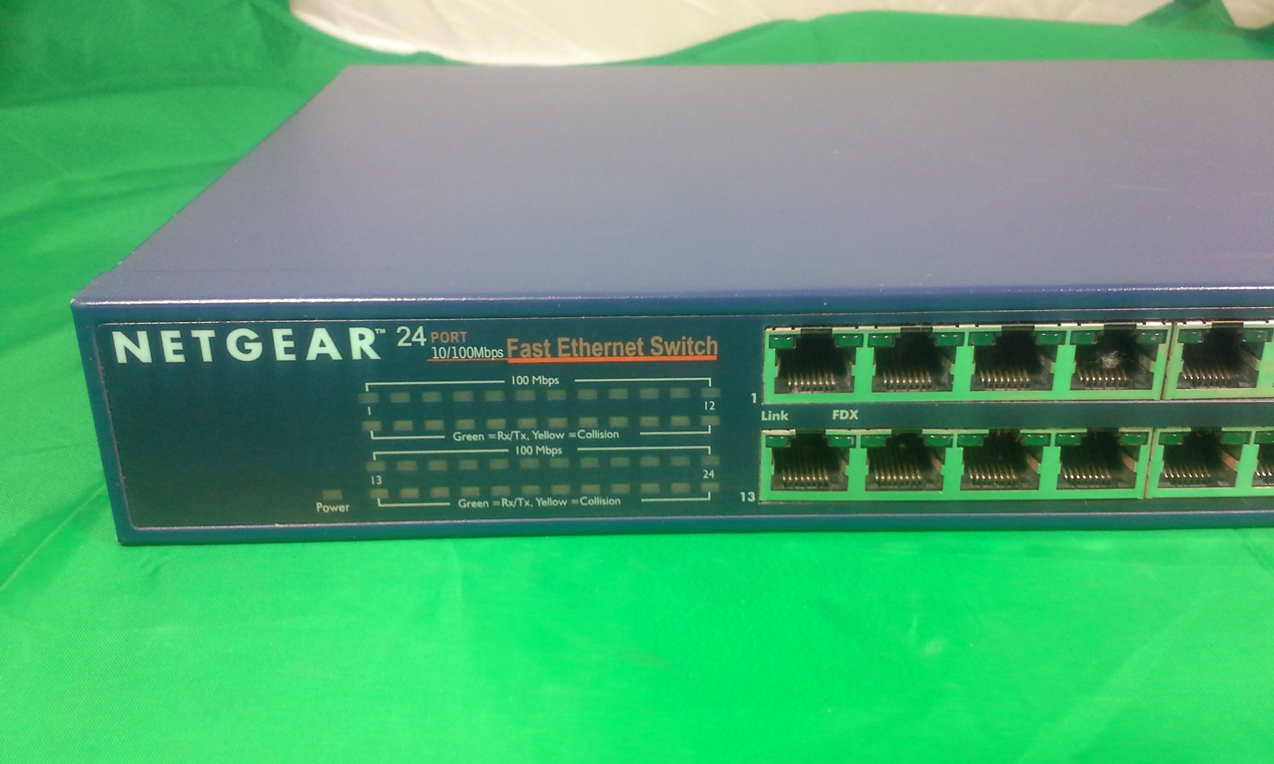 Amazon.com: Netgear FS524 24-Port 10/100 Rackmount Ethernet Switch