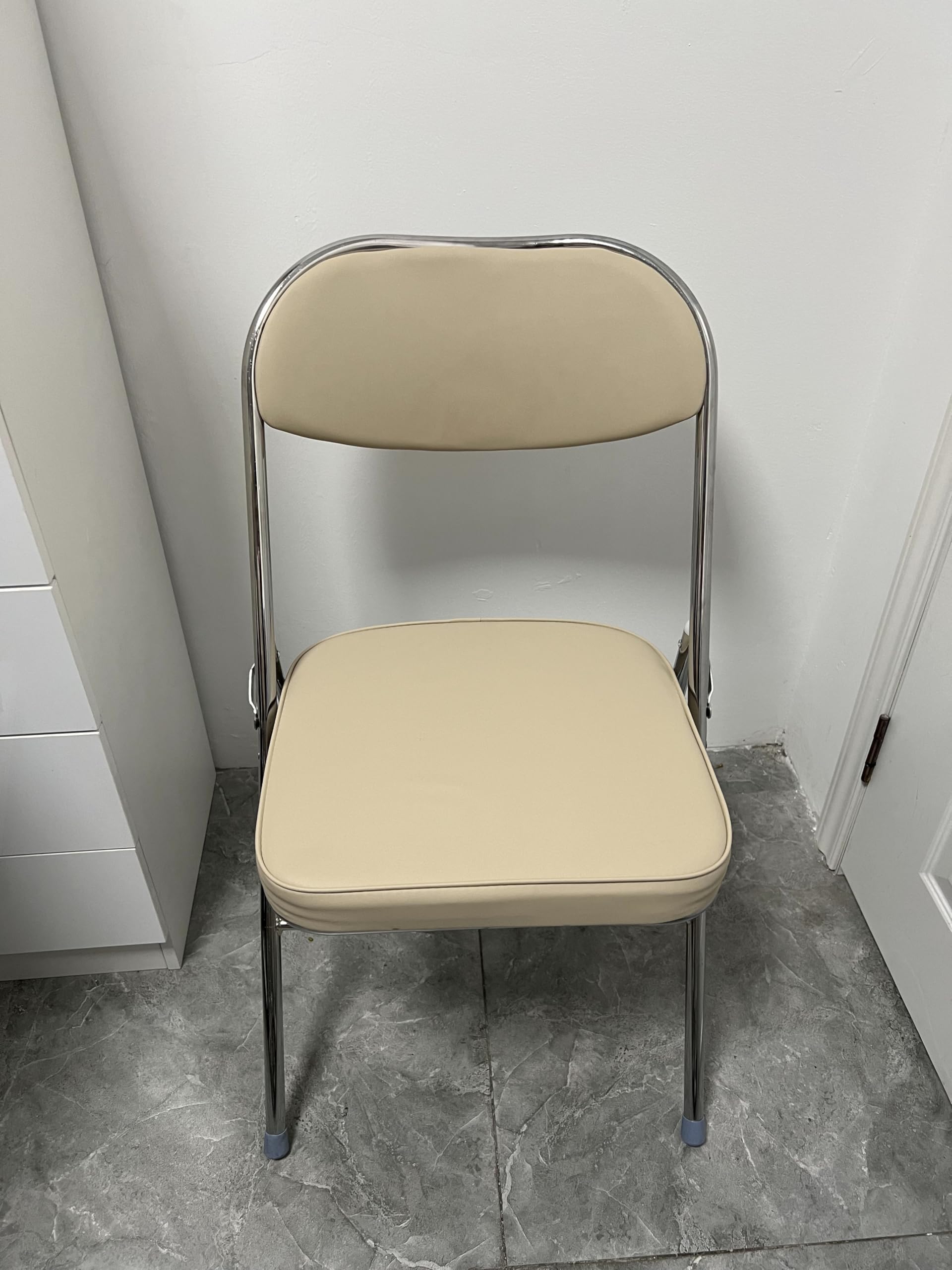 6Pcs Comoda sedia pieghevole da cucina sedie pieghevoli in pelle sedia per visitatori con cuscino spesso sedie da pranzo pieghevoli per cucina, interni, esterni, sala conferenze Beige