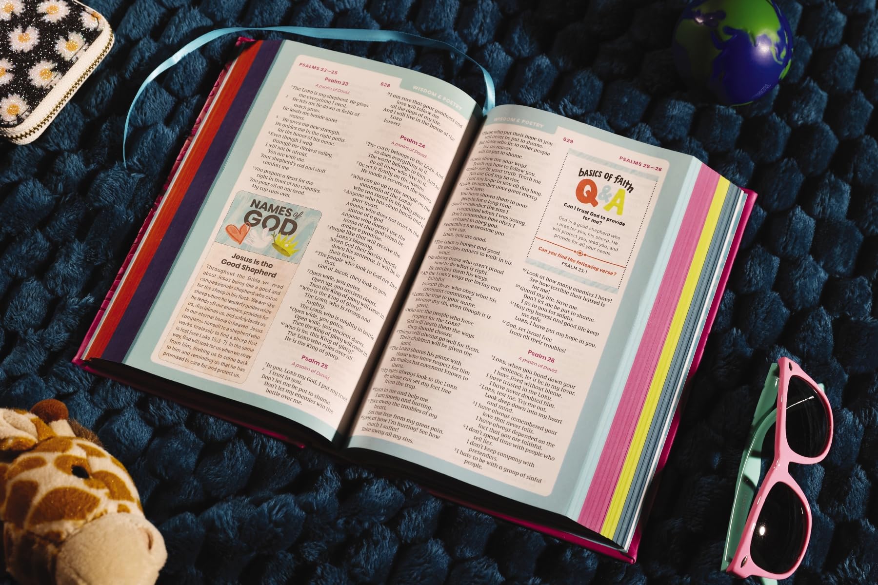 NIrV, Tiny Theologians Bible, Leathersoft over Board, Pink, Comfort Print: A Beginner’s Guide to the Bible – for Kids
