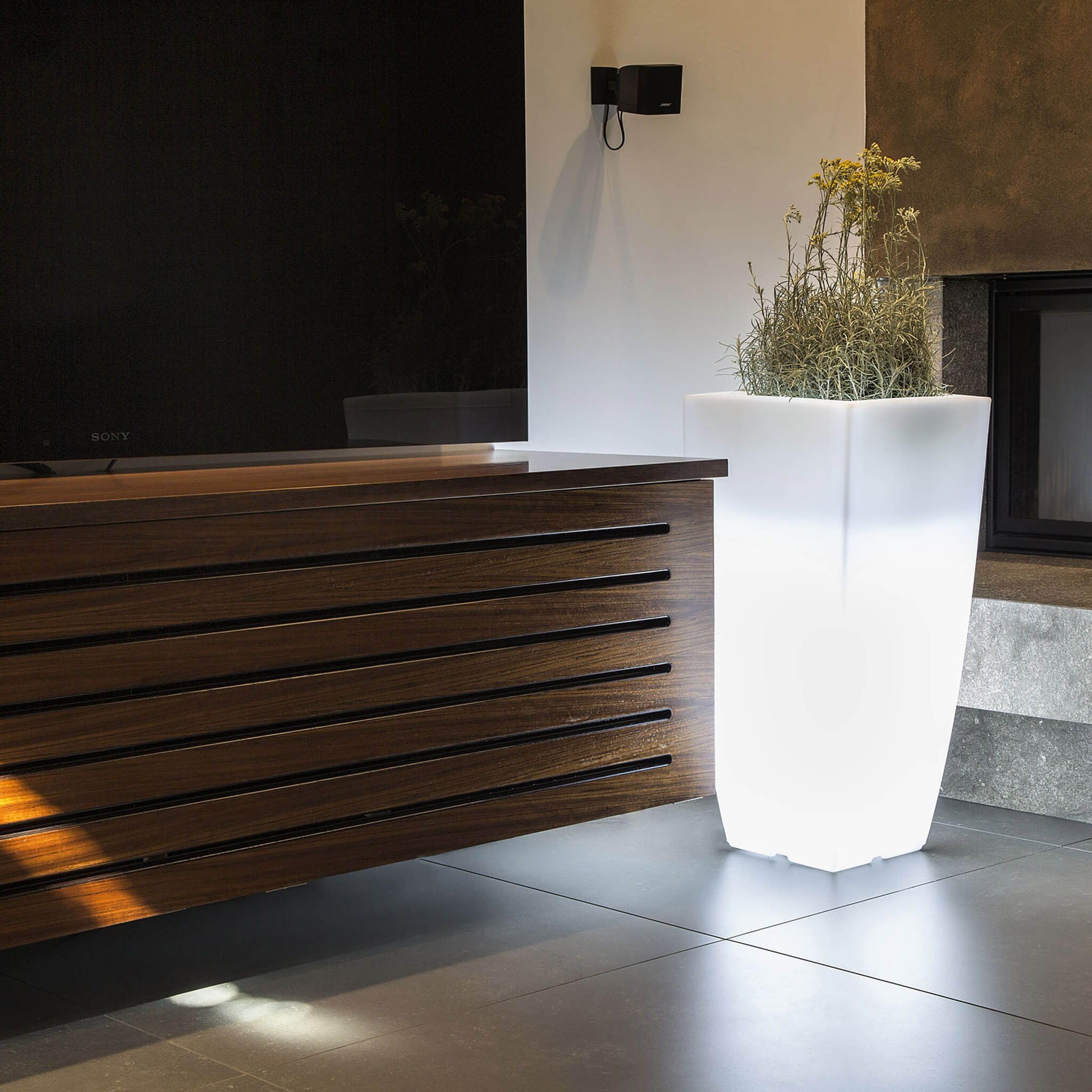 milani home - Vaso Luminoso da Esterno con Luce Bianca, 33 x 33 x 70 cm, in Polipropilene, per Giardino terrazzo e Ingresso