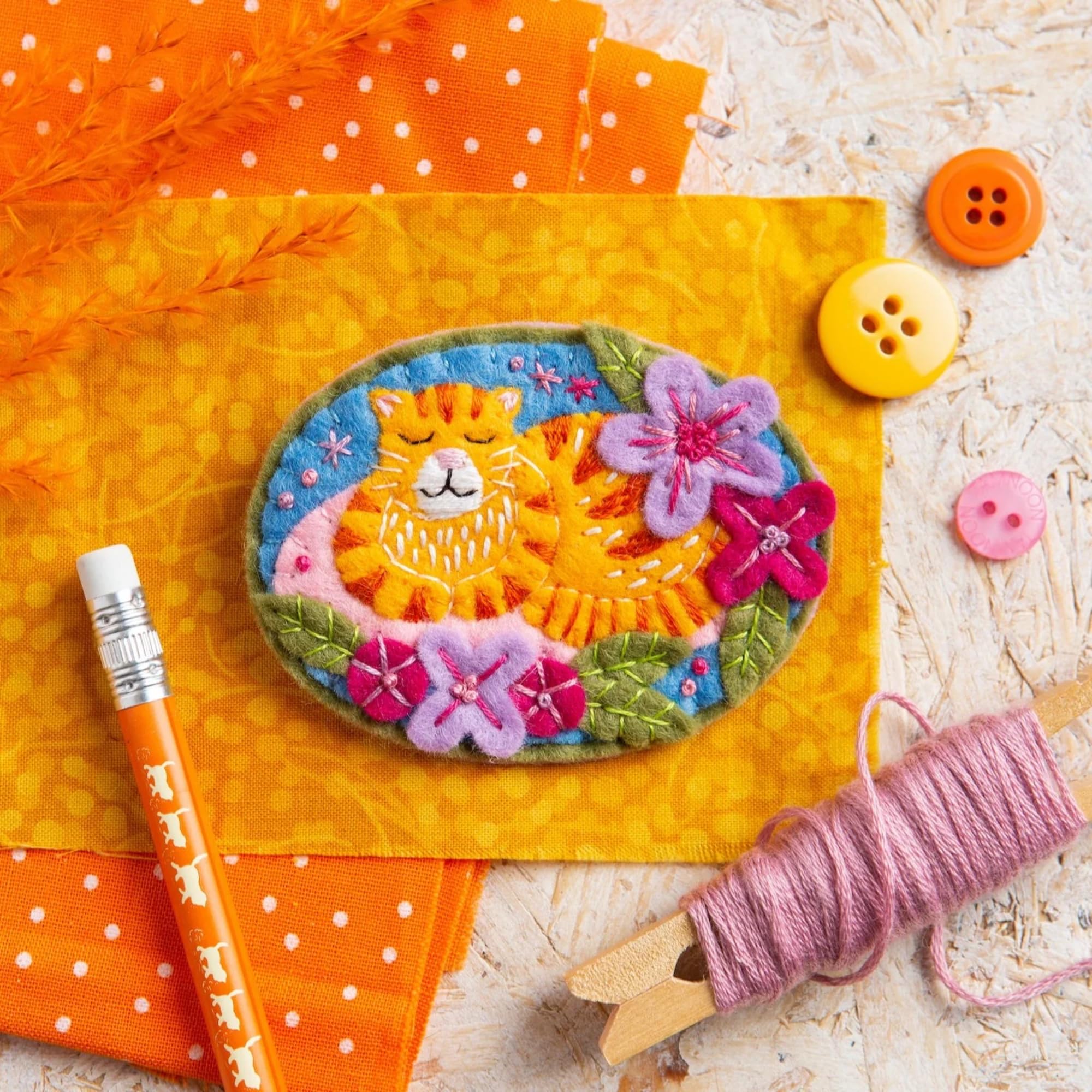 Hawthorn Handmade Ginger Cat Felt Craft Brooch Kit. Craft Kits for Adults Includes Wool Felt Sheets, DMC Cotton Thread - Image 4