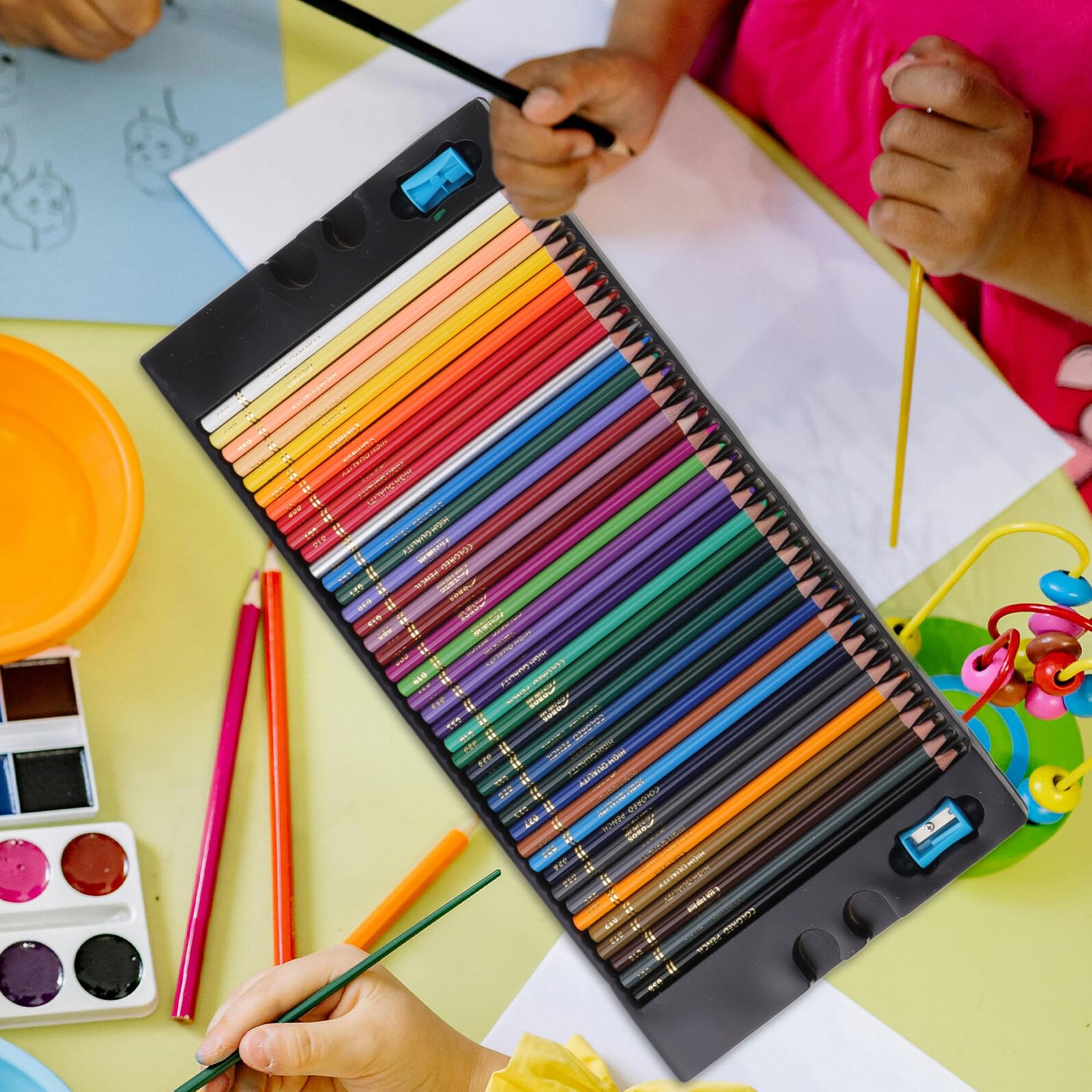 120 pezzi Matite Colorate Resistenti per Disegno Artistico Adulti e Mine Morbide Esagonali Facili da Temperare Colori Vivaci e Duraturi in Scatola Trasparente per Progetti