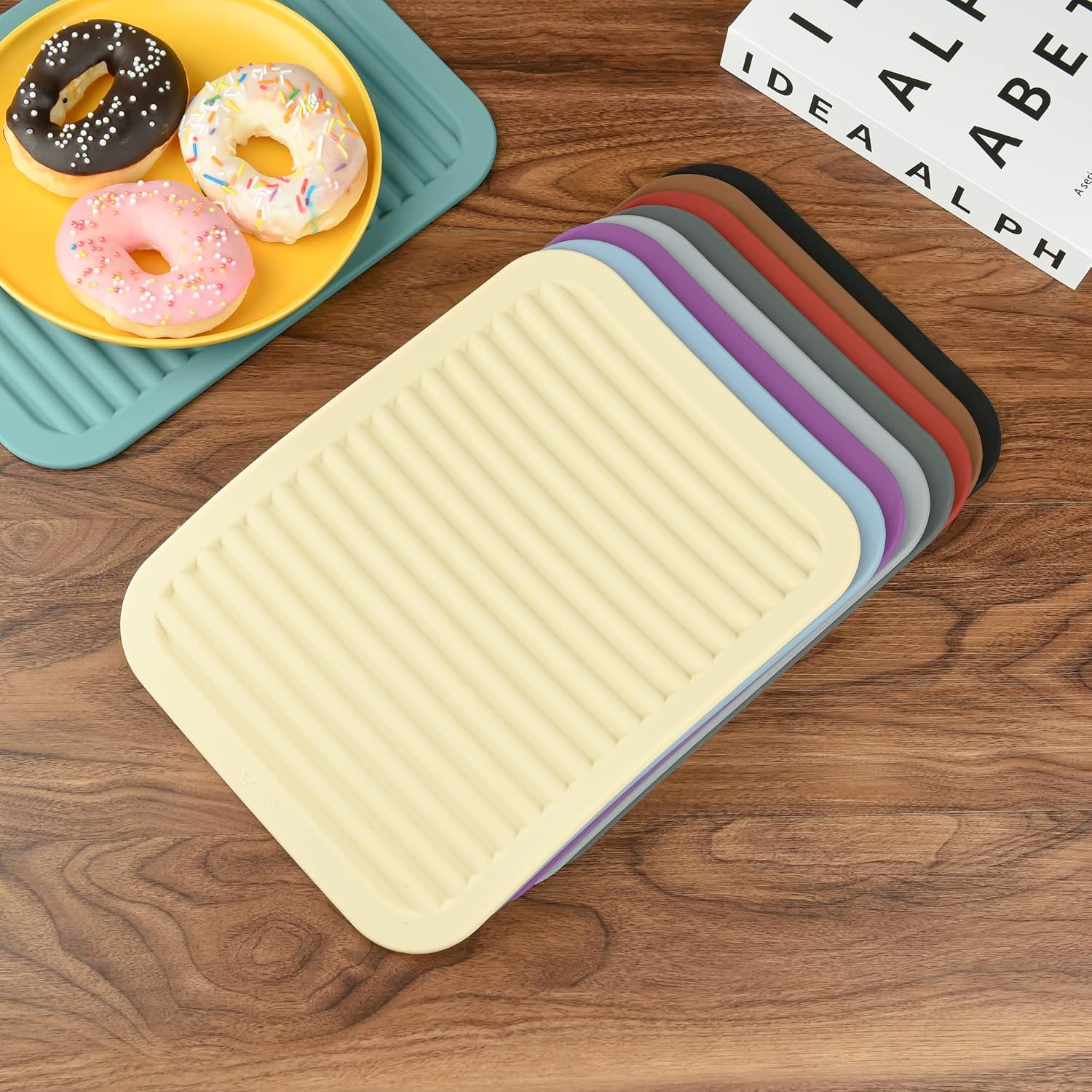 Trivets for Hot Dishes, Versatile Silicone Trivet Hot Pad for Kitchen, Dish Mat and Pot Holder for Counter, Heat Resistant Mat for Tabletop, Trivets for Hot Pots and Pans Set 2 Beige