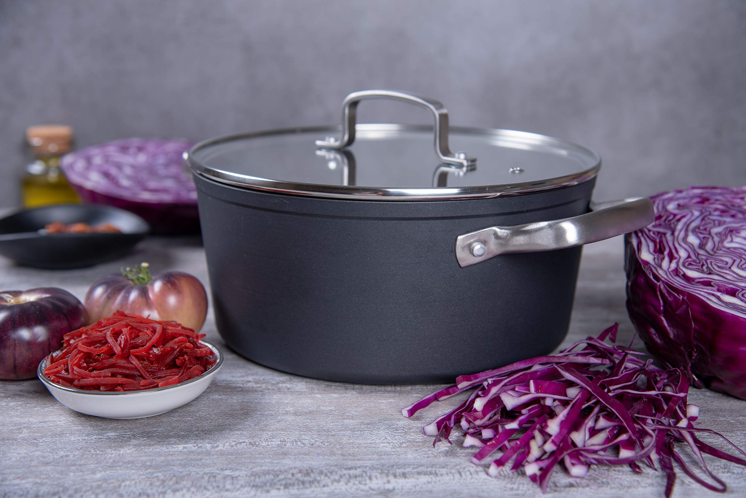 Arcos Serie Samoa | Cacerola Antiadherente 24 cm y 4,3 L | Aluminio Forjado | Apta cualquier cocina | Asas Acero Inoxidable Efecto Frio | Sistema ahorro energético | Apta lavavajillas | Color Negro