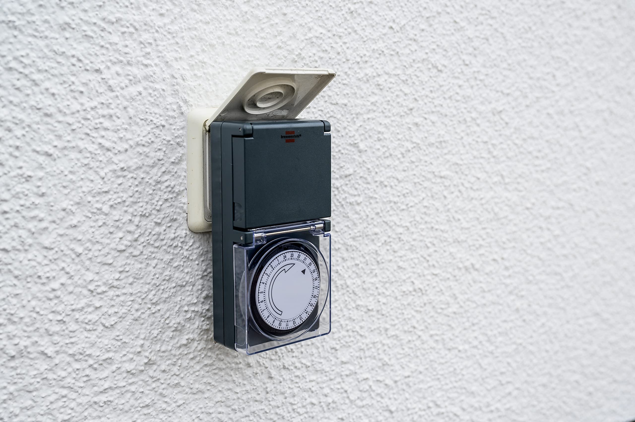 Brennenstuhl Timer MZ 44, Mechanical Timer Socket (Daily Timer, IP44 Protected, with Increased Touch Protection and Protective Cover), Grey