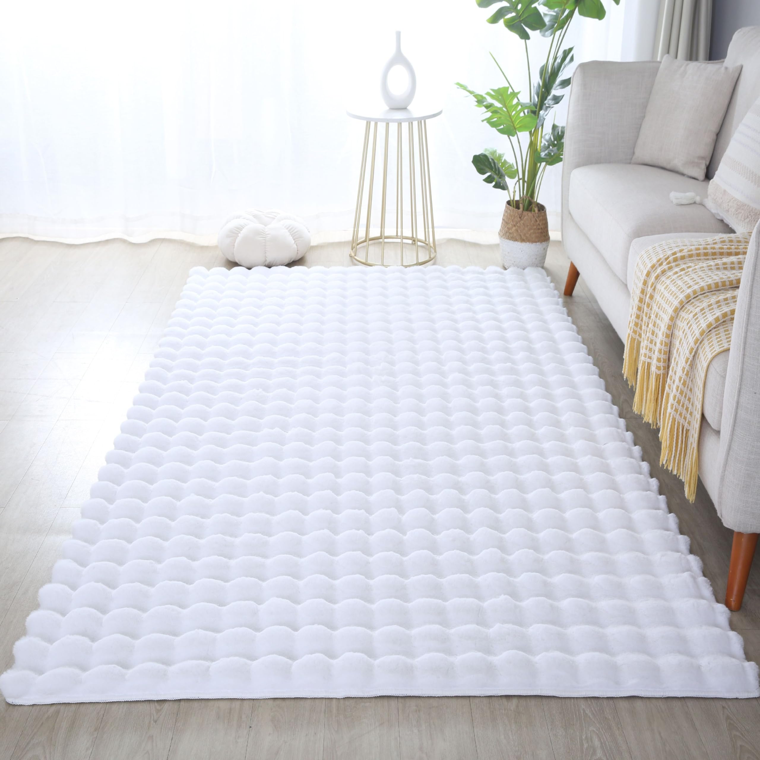 HomebyHome Tapis Blanc 200x290 cm, Effet Fourrure avec Structure Relief et Design Bulles, Ultra Doux et Pelucheux, Idéal Salon et Chambre