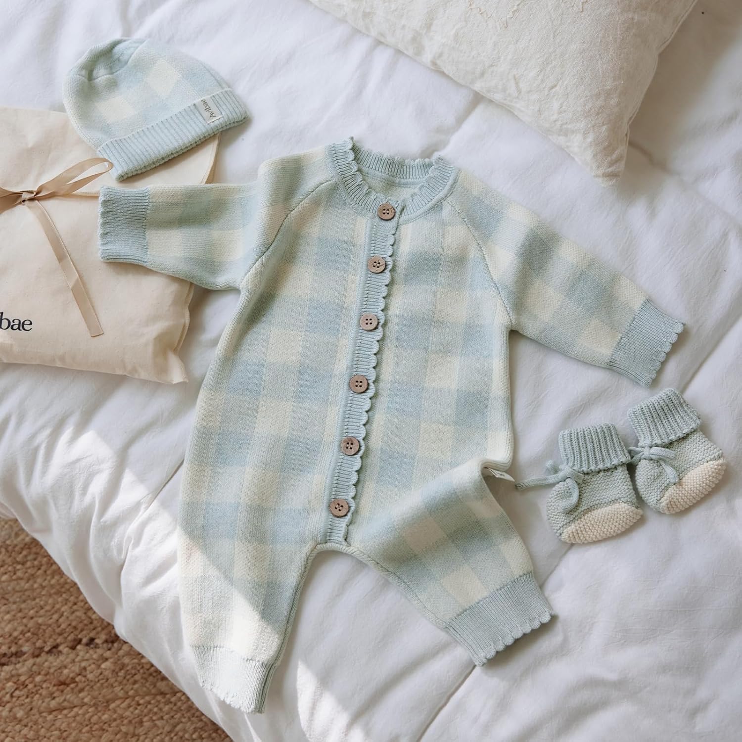 Avibae 3-Piece Cotton Newborn Baby Set with Knit Romper, Hat, Booties for Boys and Girls,Long Sleeve Cute Infant Outfit