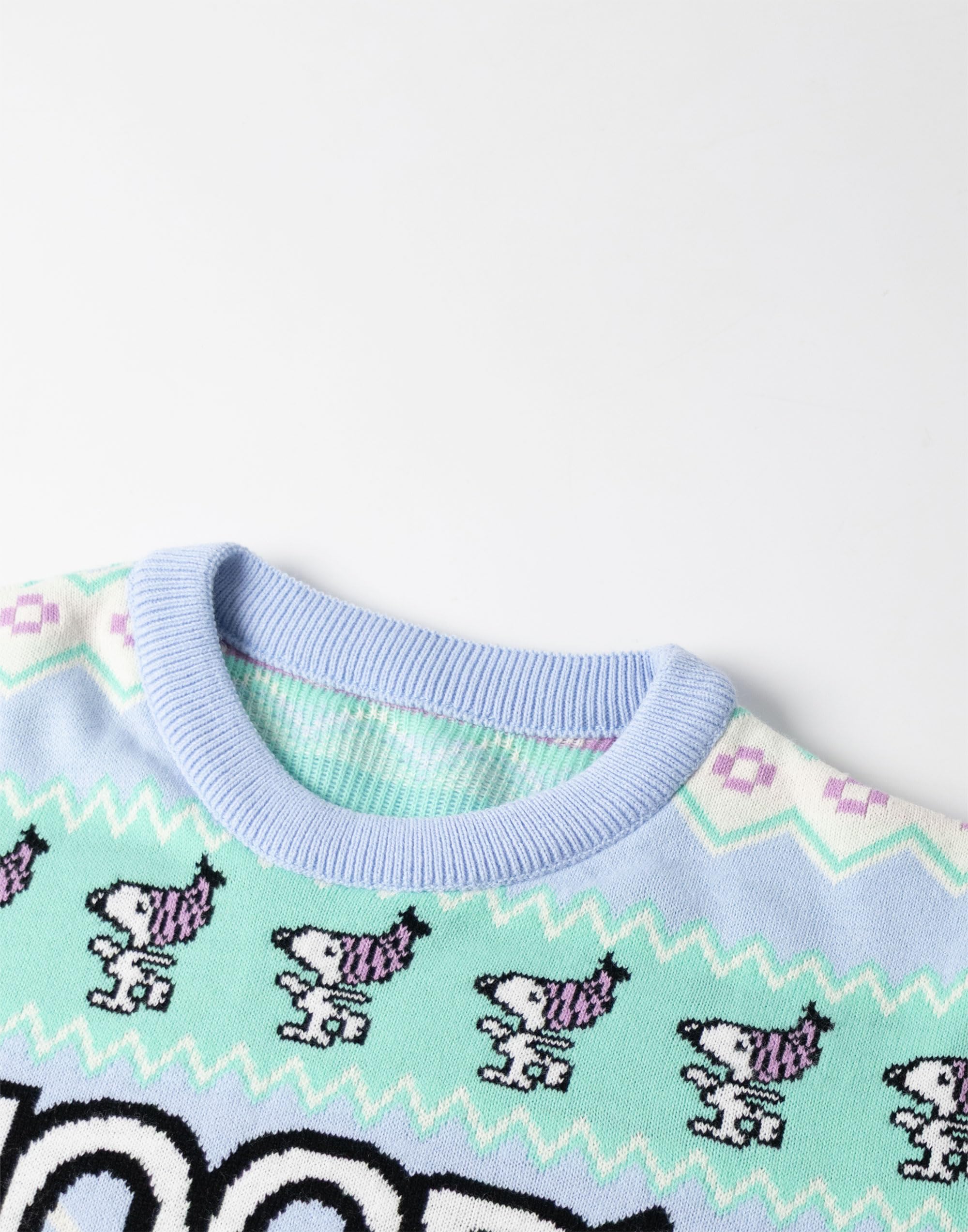 Peanuts Snoopy Damen-Weihnachtspullover in Mehreren Farben | Langärmliger Rundhalsausschnitt | Cartoon-Weihnachtskleidung | Festliche Kleidung für Weihnachtsfeiern Merch