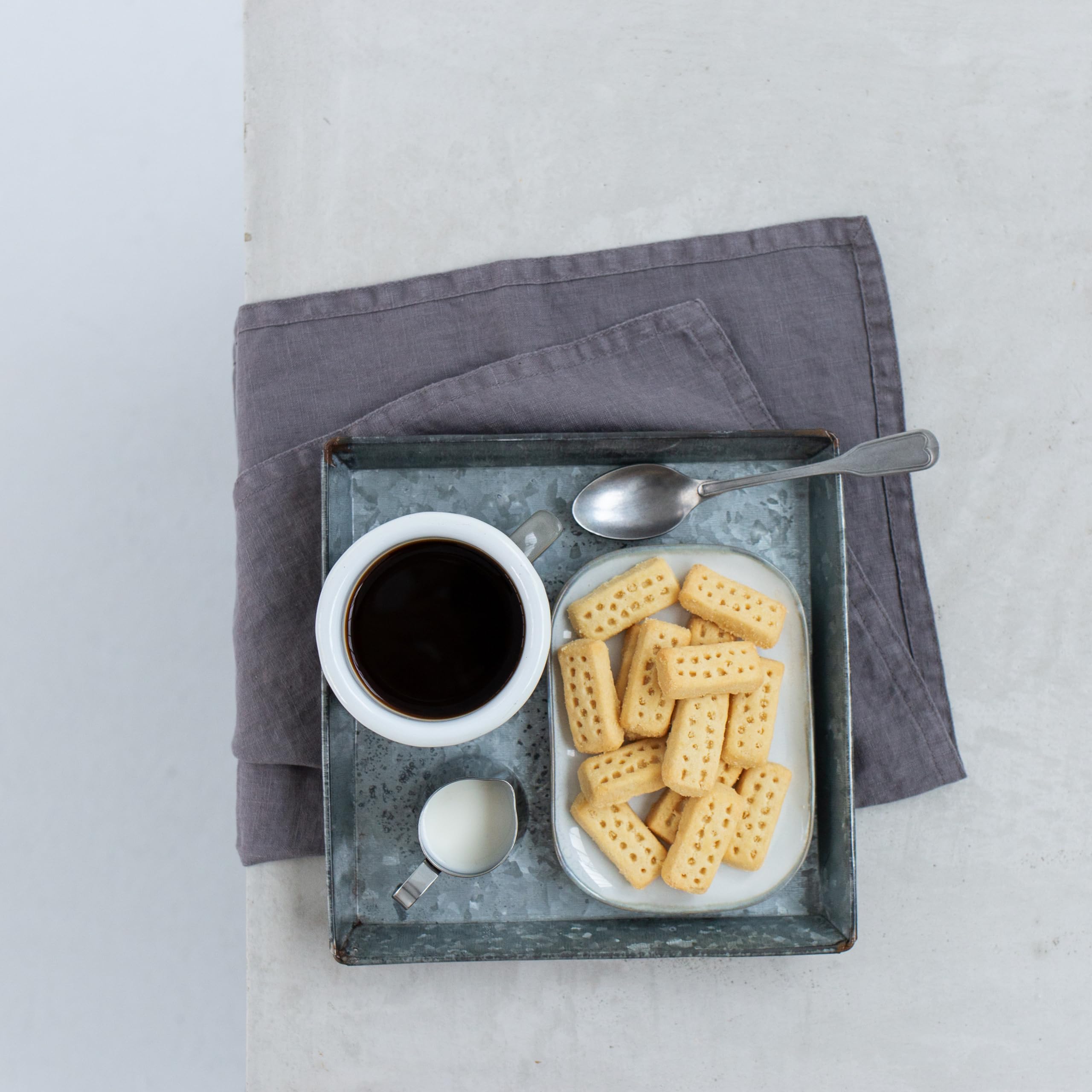 Walkers London Bus Tin Pure Butter Shortbread Fingers