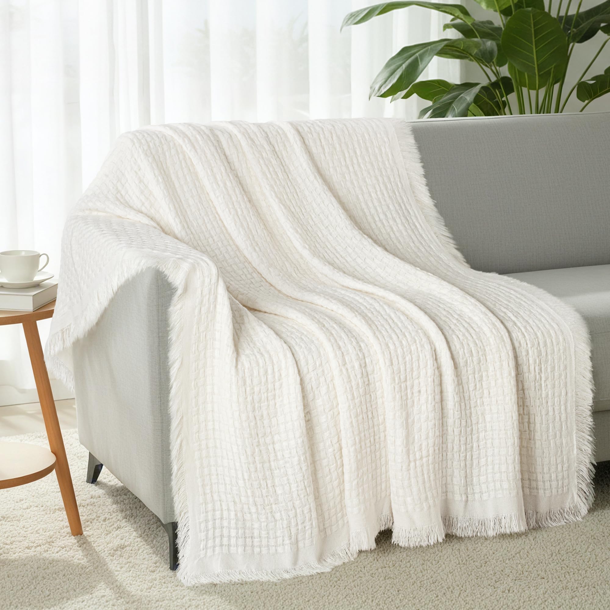 Exclusivo Mezcla Kuscheldecke Strickdecke mit Fransen, Weiche und Leichte Tagesdecke Bettüberwurf mit strukturierter Optik für Sommer, 130x150 cm, Elfenbein