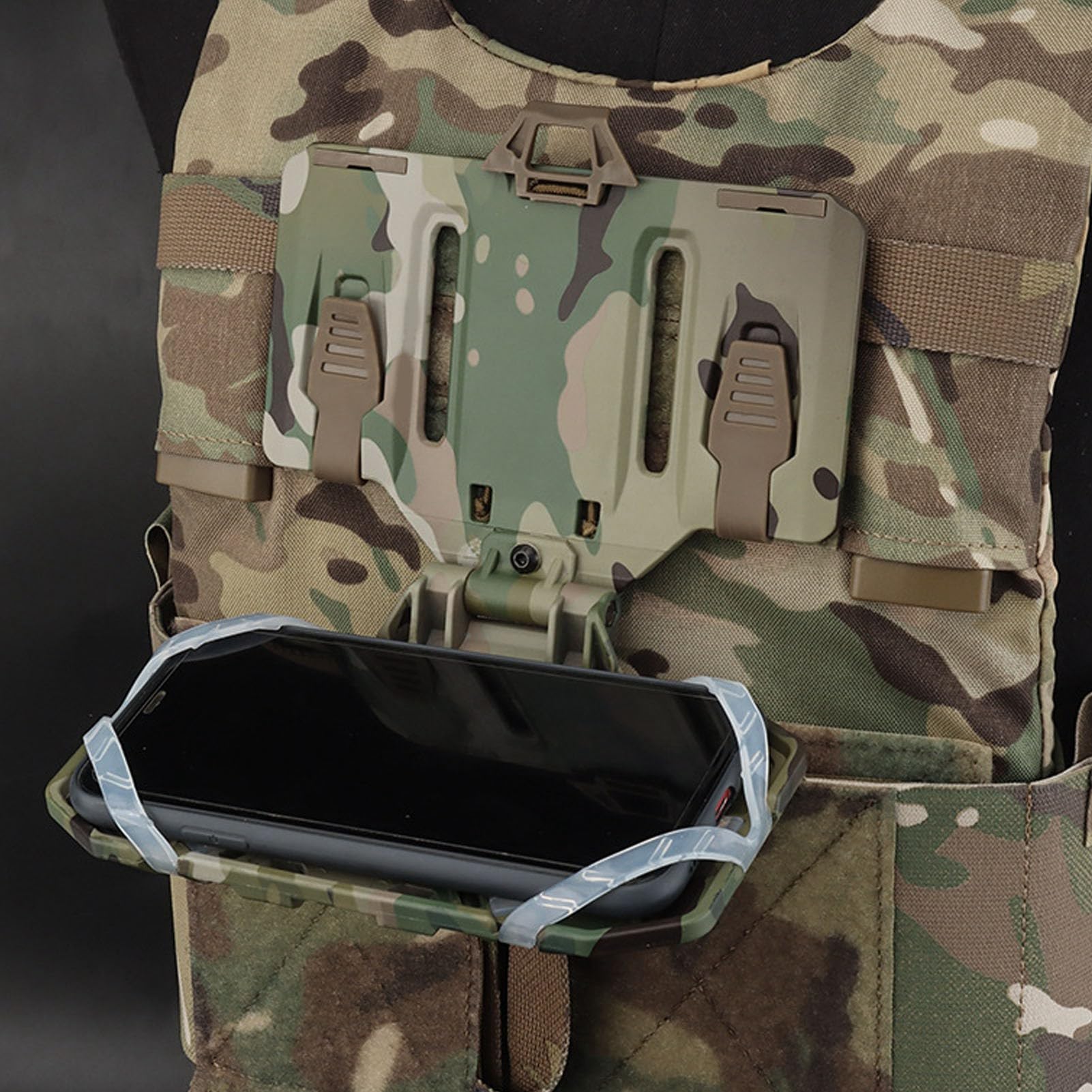 Fockety Klappbarer Handy-Ständer, Taktischer Weste-Telefonhalter, Adaptive Installation, Universelles Brust-Handy-Board, Plattenträger-Navigationsboard für Outdoor-Trainingsspiele (CP)