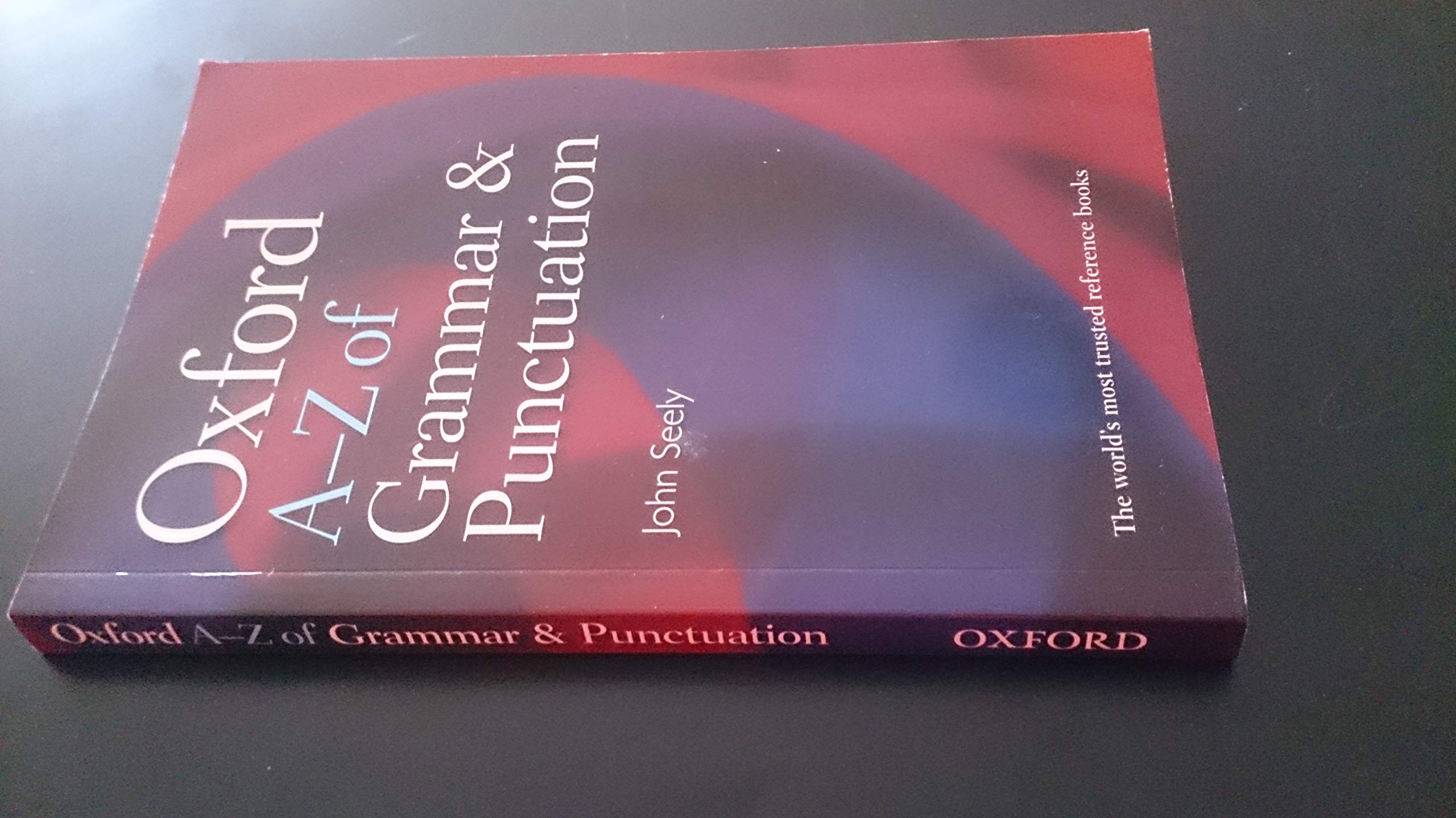 Oxford A-Z of Grammar and Punctuation